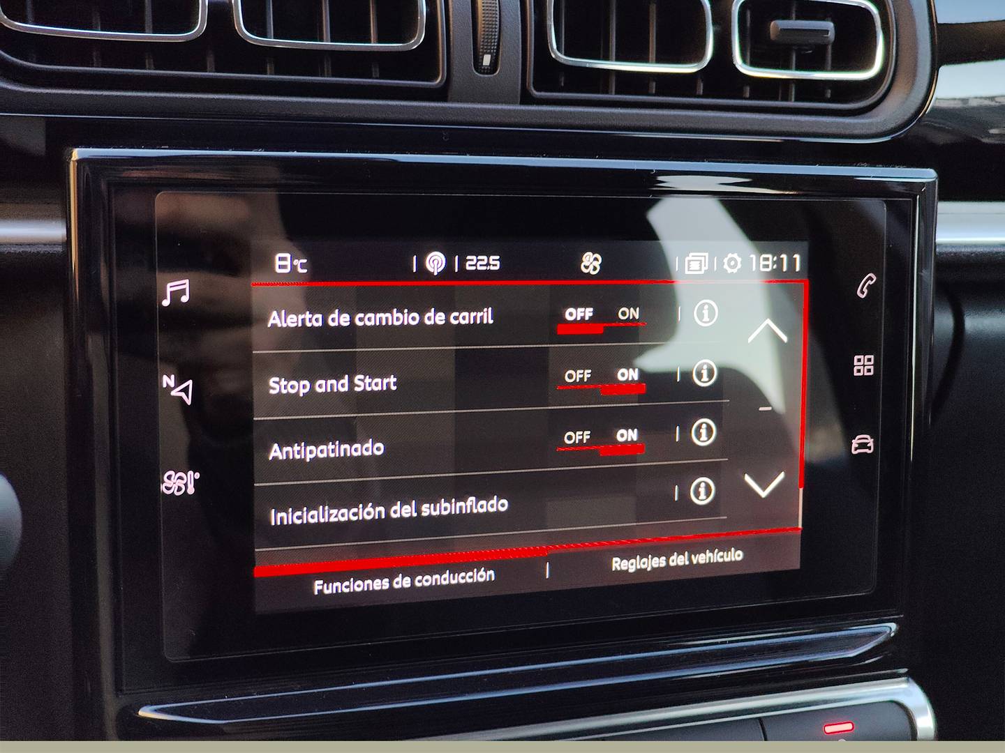 Foto Citroën C3 Citroen C3 BlueHDi 100 S&S Shine (102 CV)