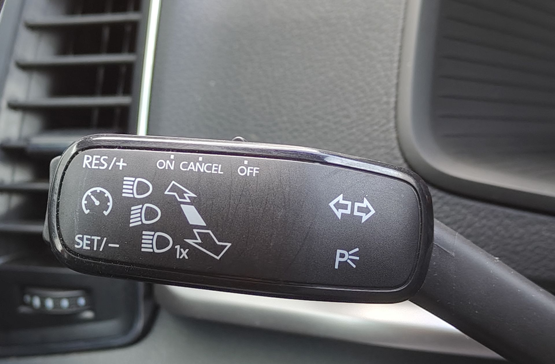 Škoda Karoq 2.0 TDI Selection - foto 26