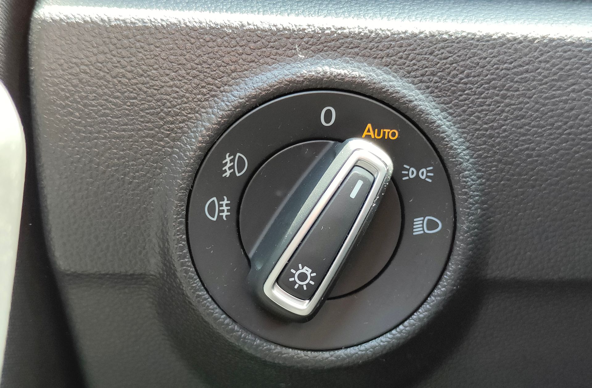 Volkswagen T-Roc Sport 1.5 TSI DSG - foto 23