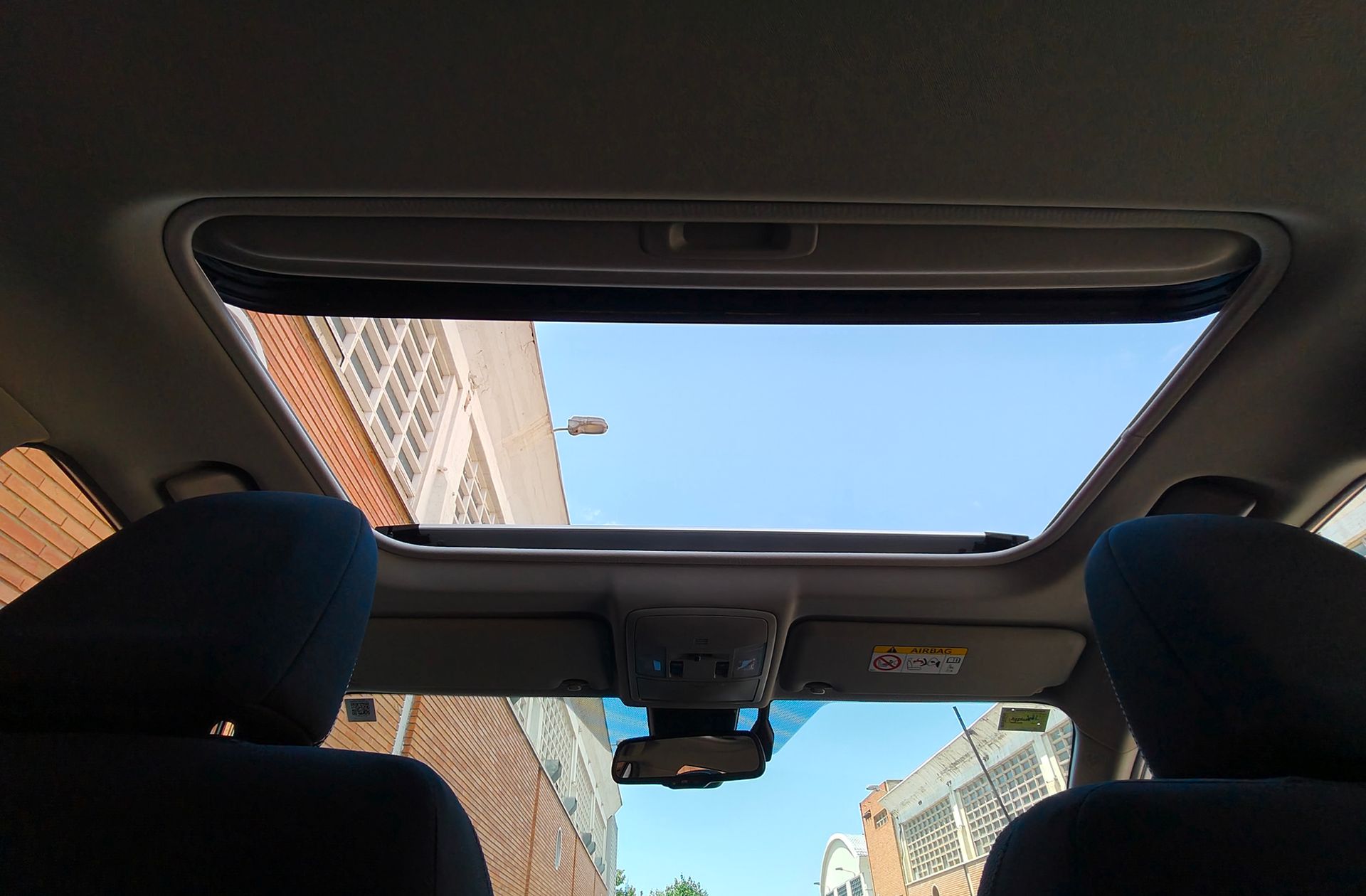 Toyota RAV4 150D 2WD Advance - foto 6