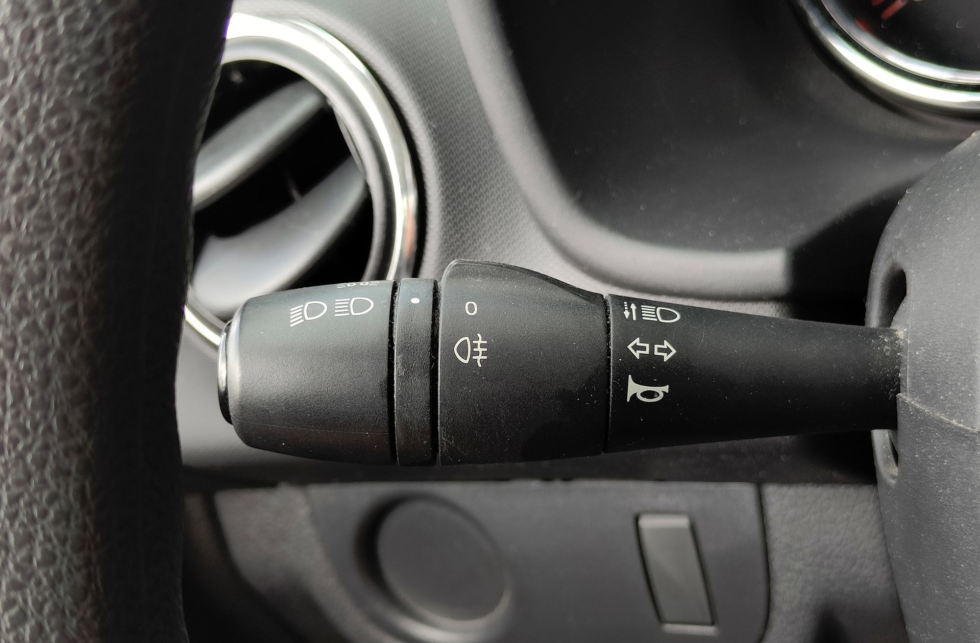 Dacia Logan 1.2 Ambiance - foto 19