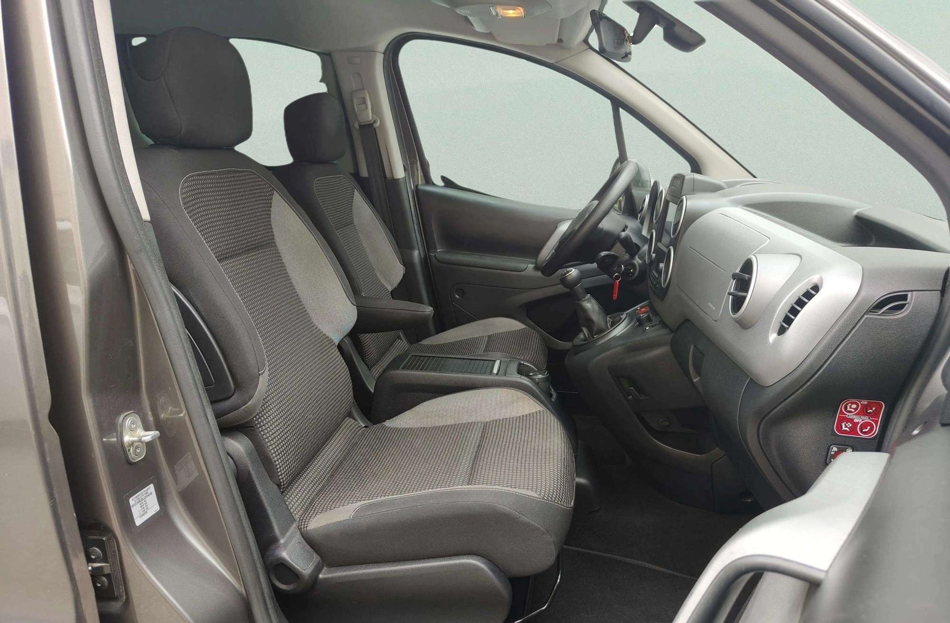 Peugeot Partner Tepee Combi 1.2 PureTech Adventure Edition - foto 18