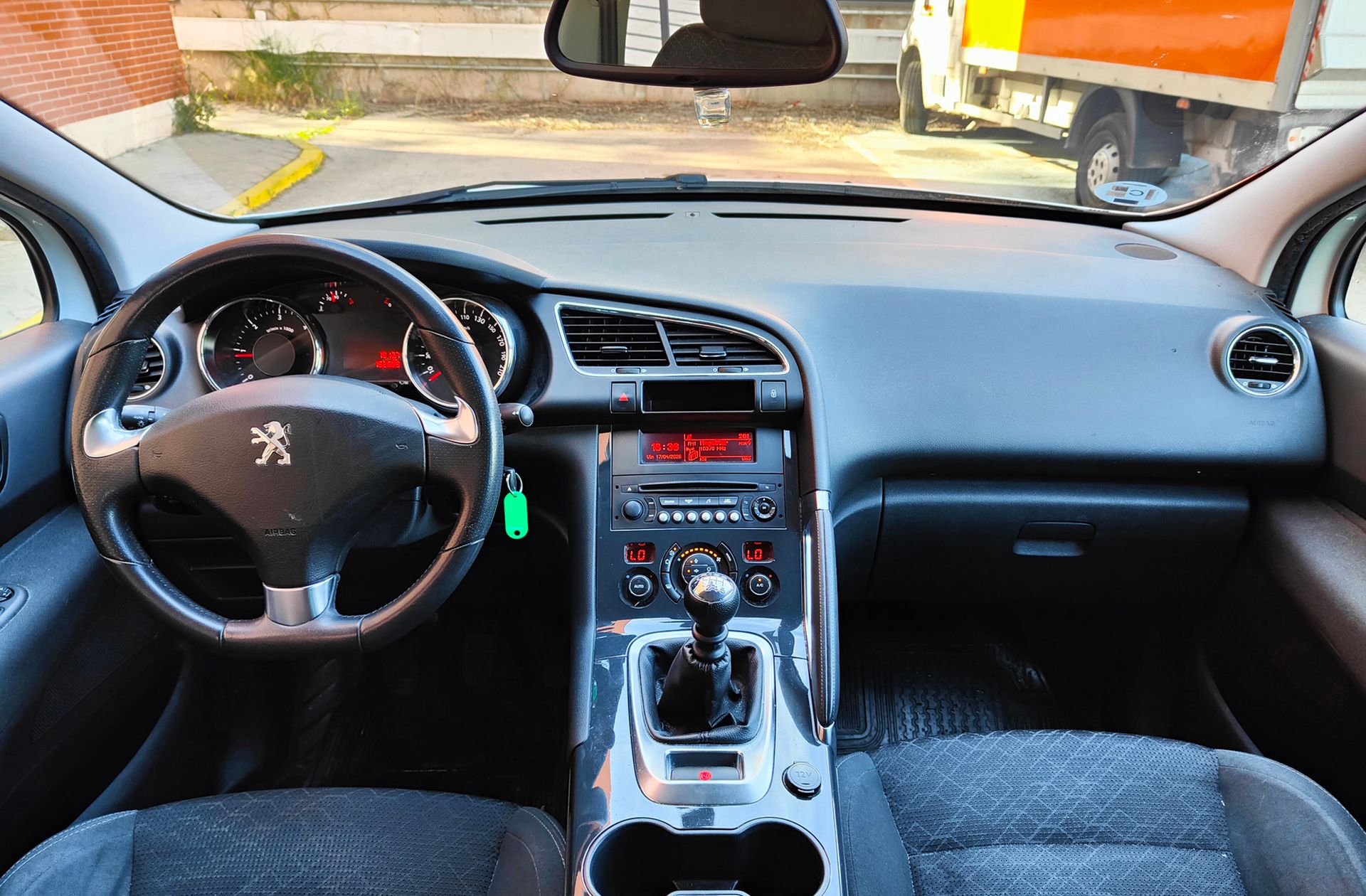Peugeot 3008 1.6 BlueHDi FAP Style - foto 6