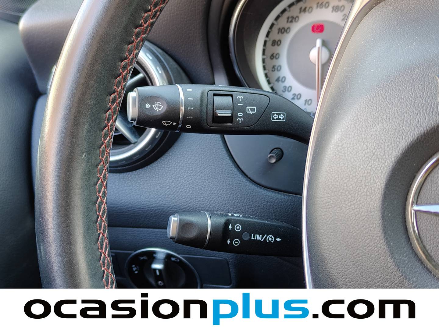 Foto Mercedes GLA Mercedes-Benz GLA 200 d AMG Line (136 CV)