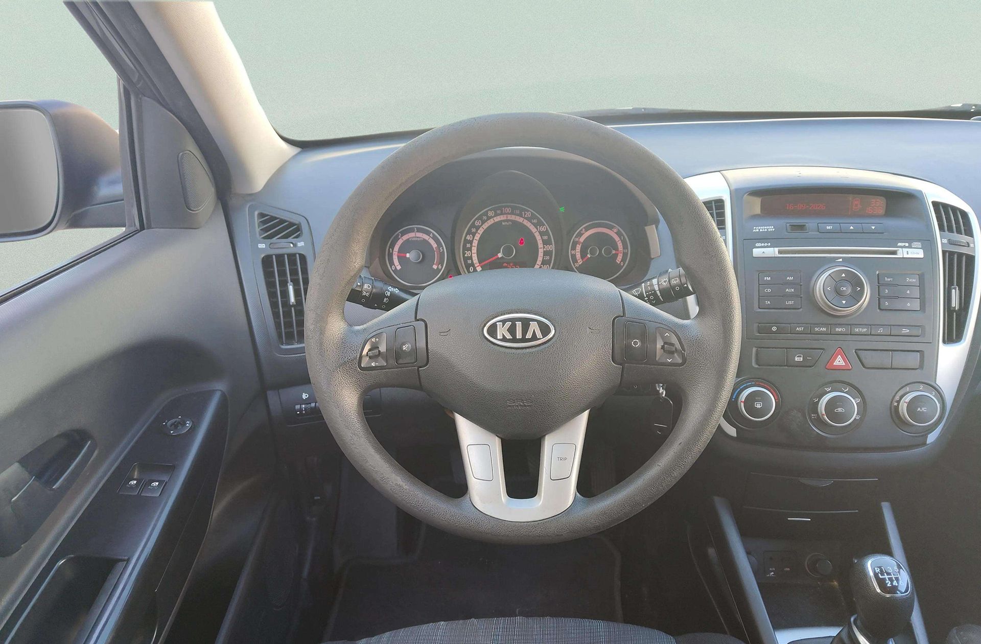 Kia Ceed 1.6 CRDi Eco-Dynamics Concept - foto 17