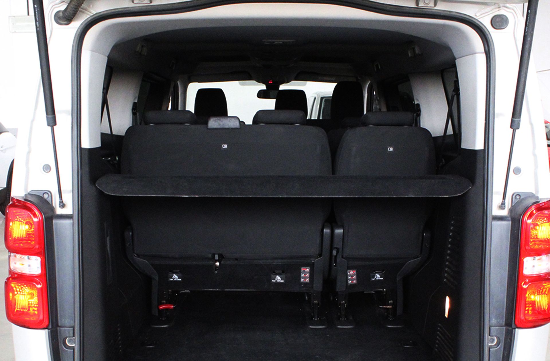 Peugeot Traveller BlueHDi 120 Business Long 9 plazas - foto 15