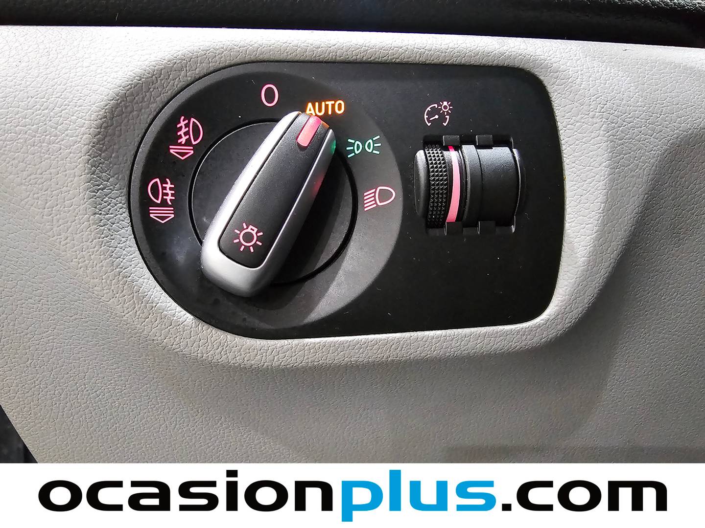 Equipamiento del Audi Q3 Audi Q3 Ambiente 2.0 TDI quattro (177 CV) S tronic