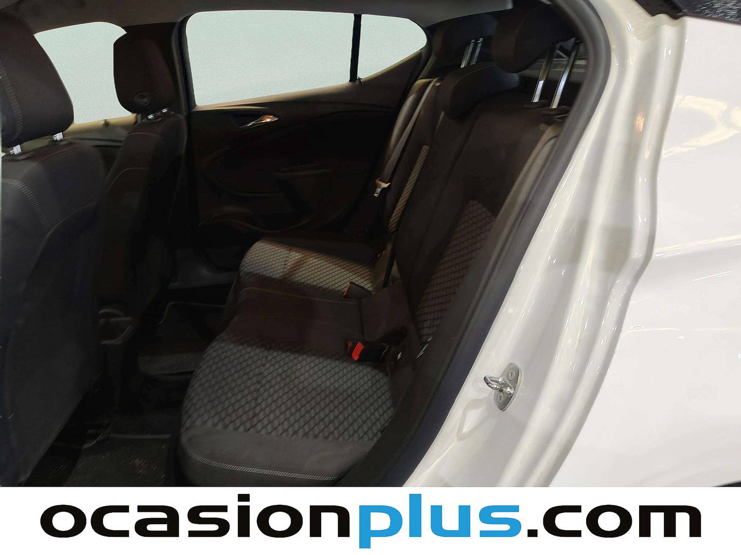 Foto asientos traseros Opel Astra Opel Astra 1.6 CDTi S&S Selective (110 CV)