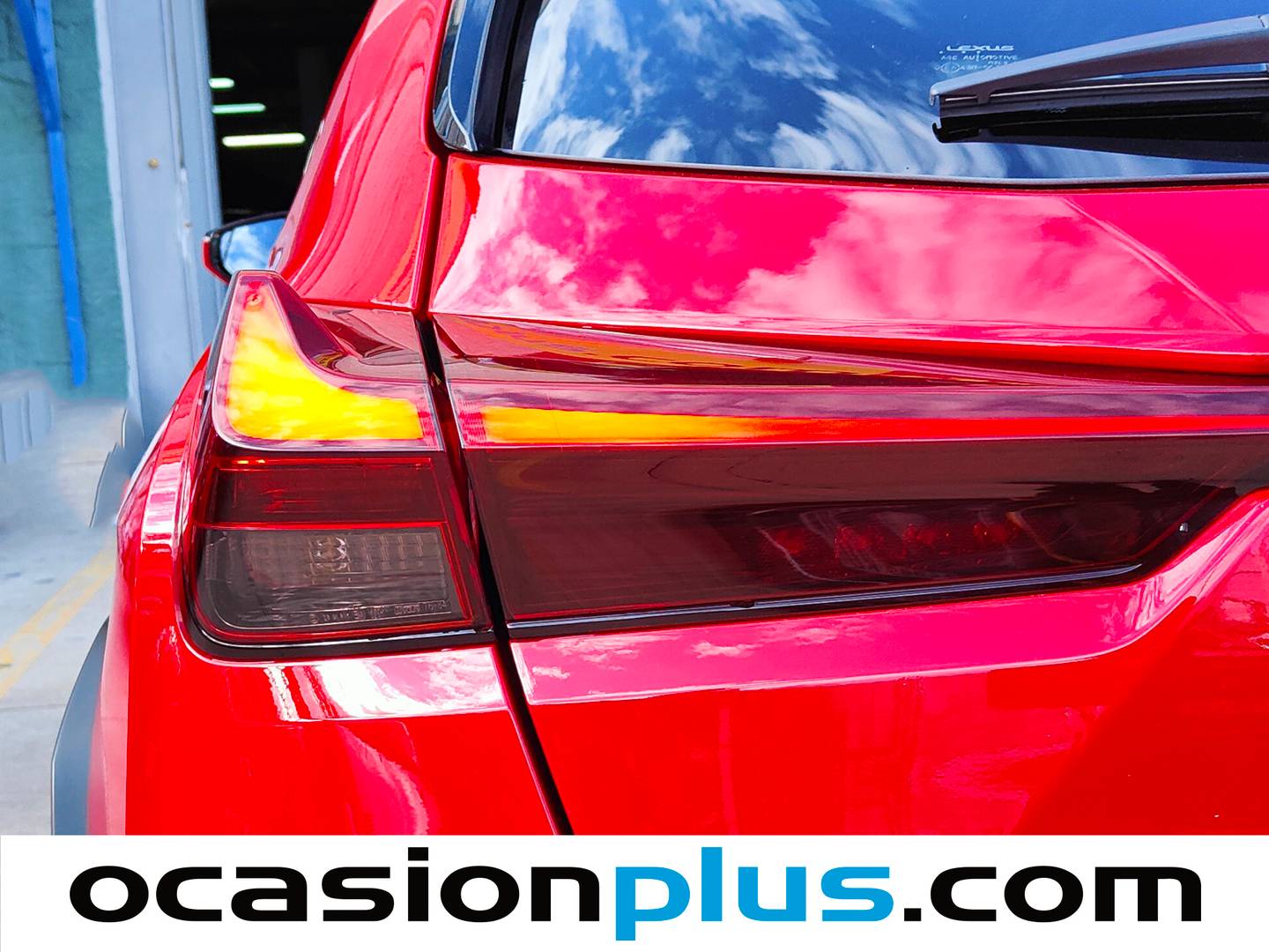 Accesorios del Lexus UX Lexus UX 250h Business 2WD (184 CV)