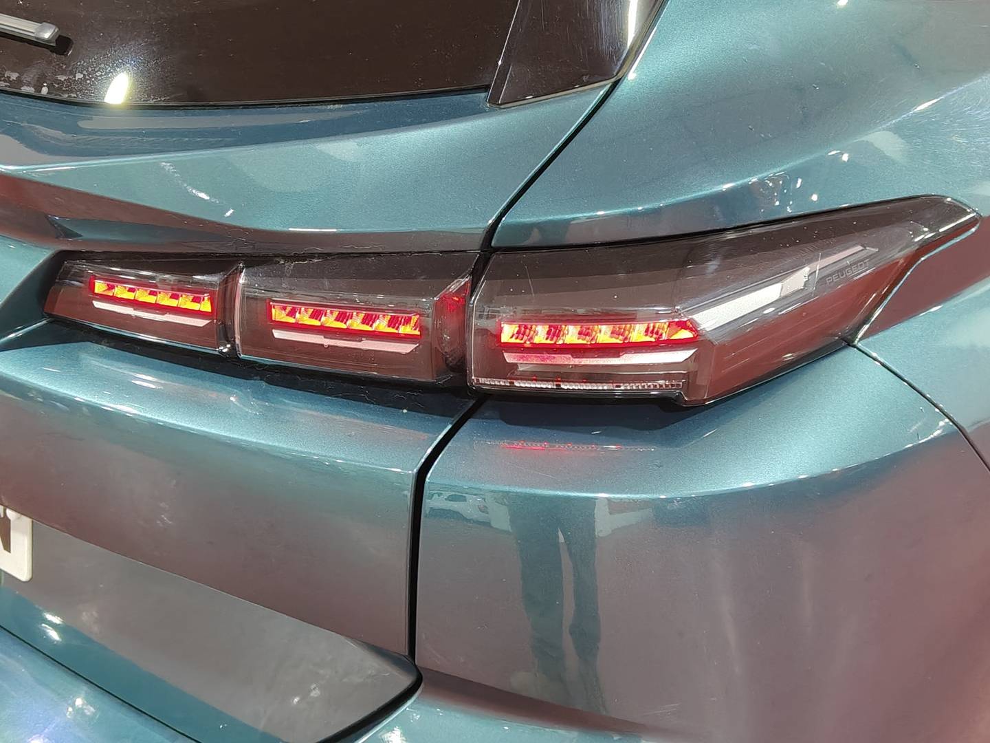 Foto Peugeot 308 Peugeot 308 SW SW BlueHDi 130 S&S Active Pack (130 CV)