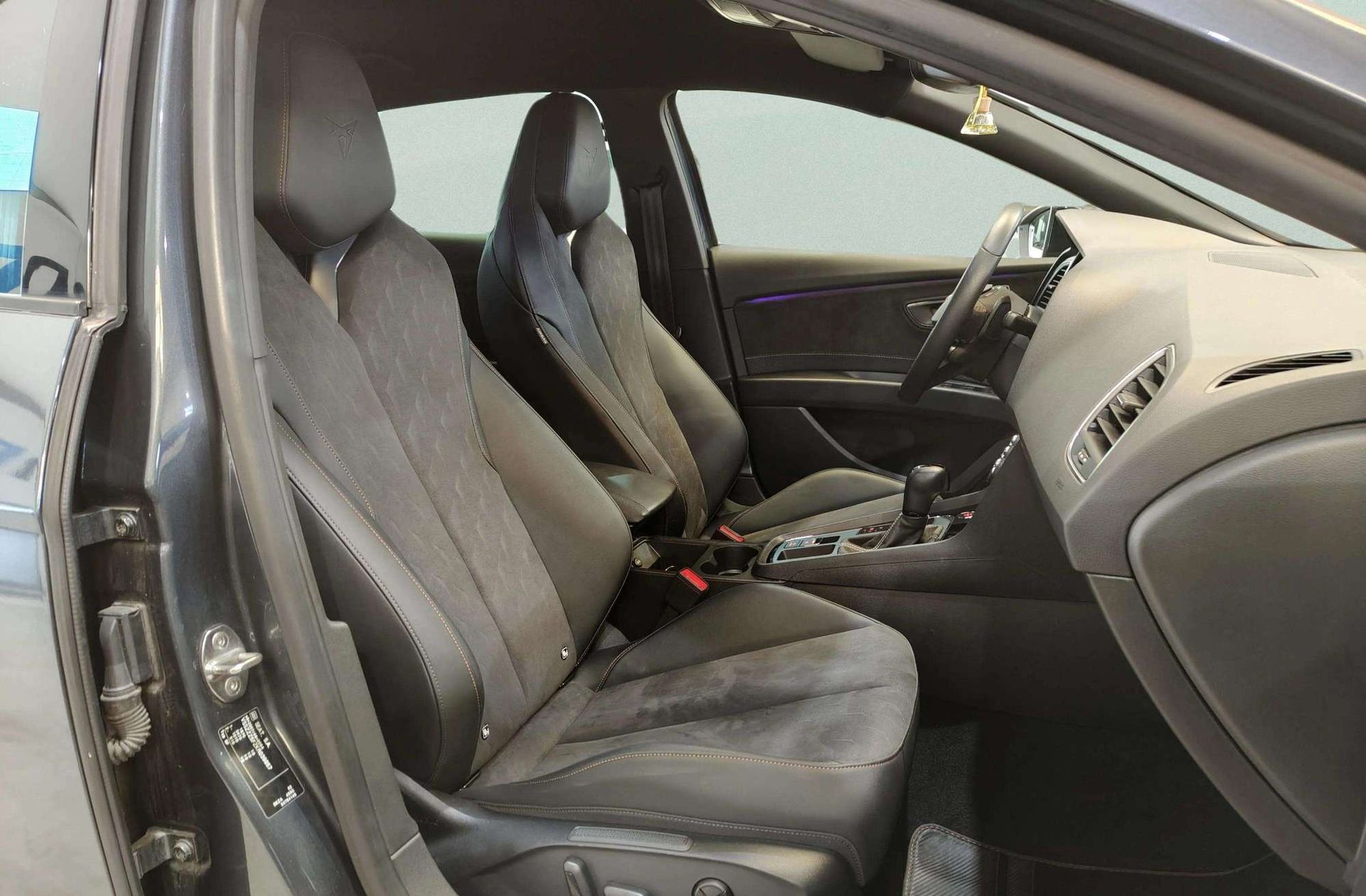SEAT León 2.0 TSI FR DSG - foto 26