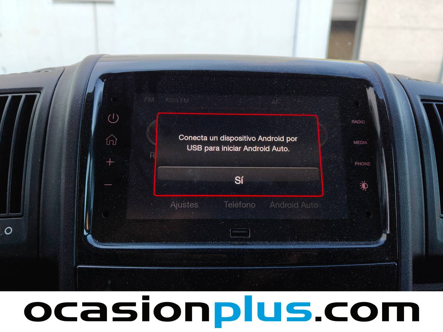 Equipamiento del Peugeot Boxer Peugeot Boxer Furgon BlueHDi 140 S&S 335 L3H2 (140 CV)