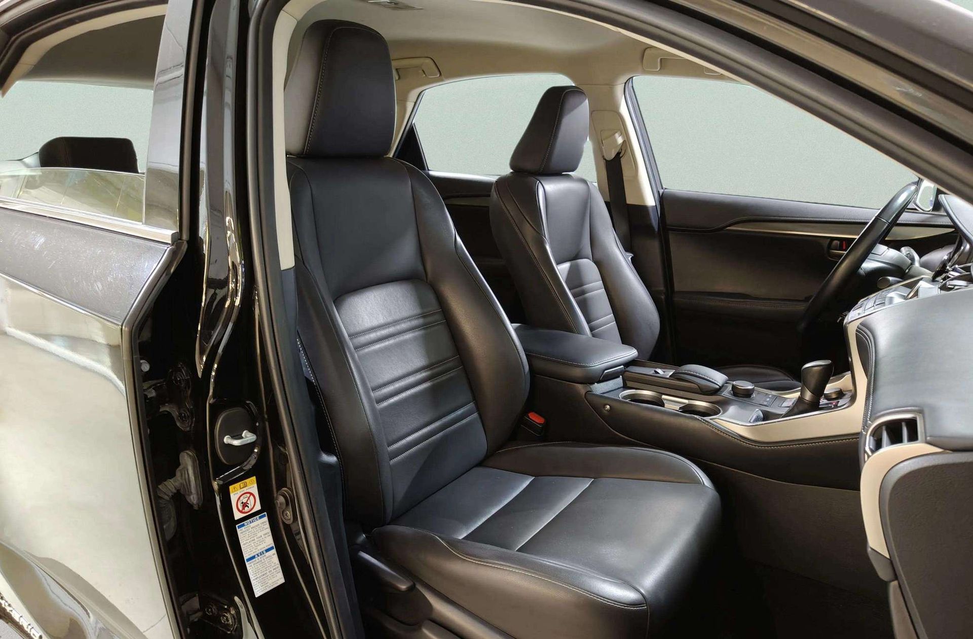 Lexus NX 300h Executive Tecno 4WD - foto 21
