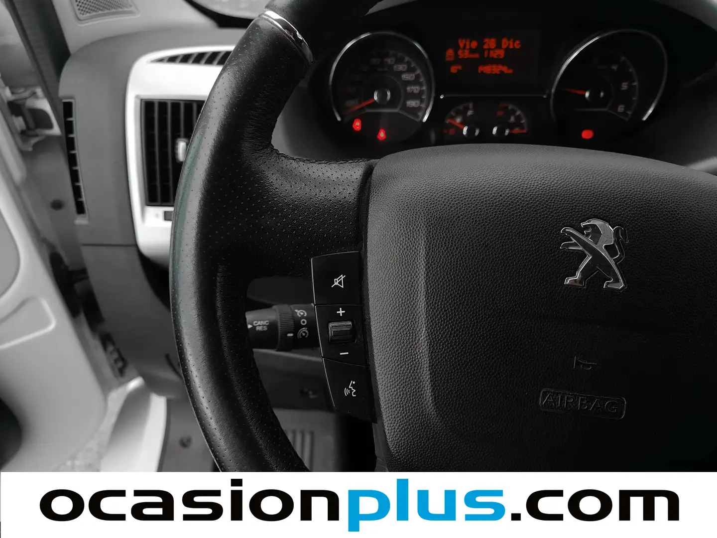 Foto Peugeot Boxer Peugeot Boxer BlueHDi 140 S&S 335 L3H2 (140 CV)