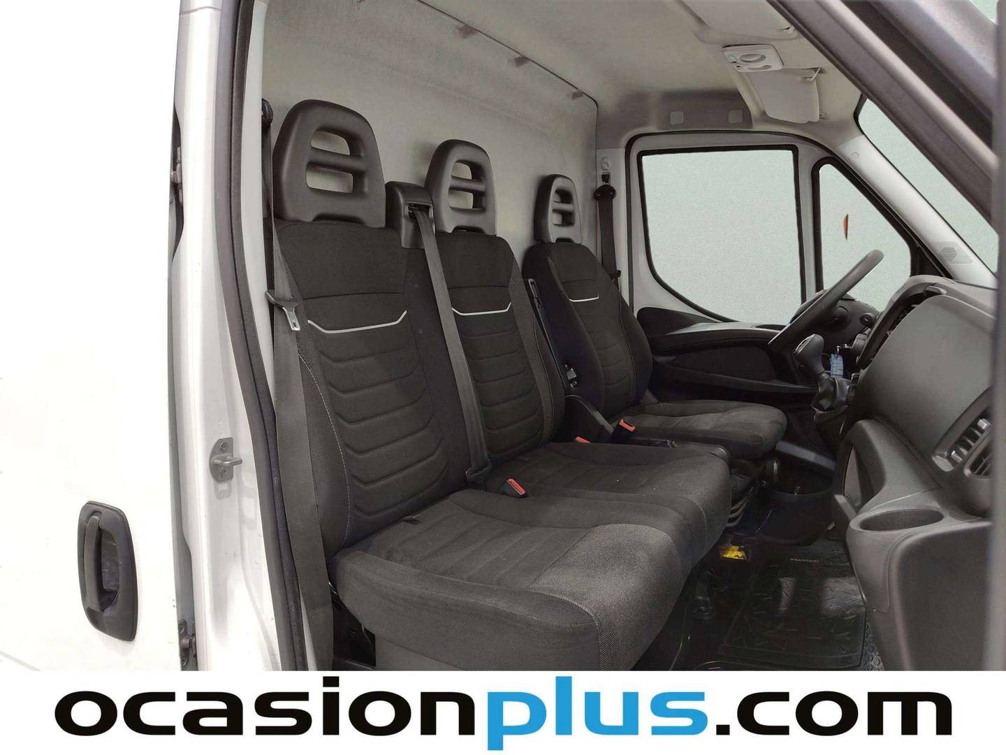 Fotos maletero Iveco Daily Iveco Daily Furgon  35S 16 V 3520/H2 A8 (156 CV)