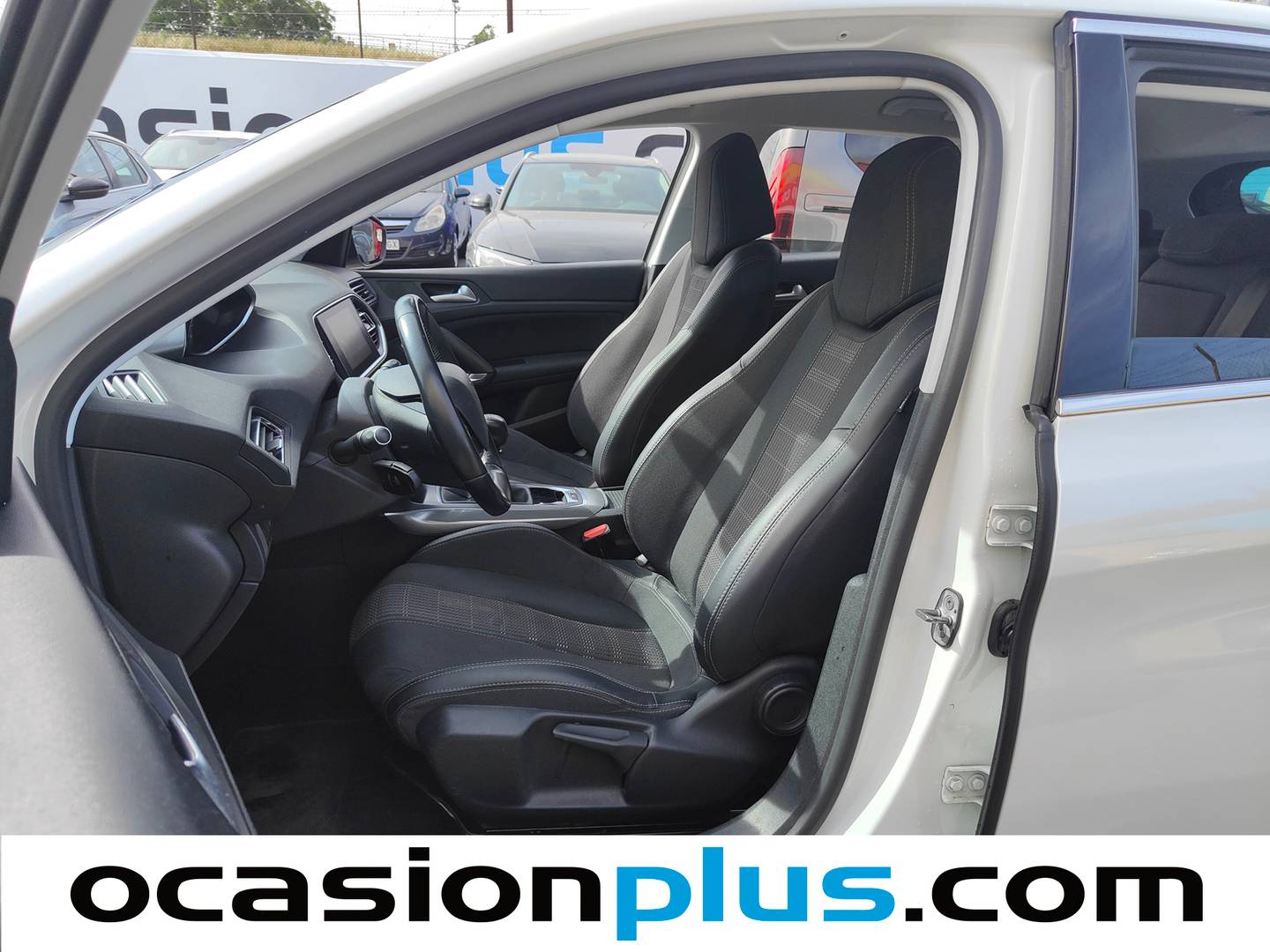 Foto asientos delanteros Peugeot 308 Peugeot 308 PureTech 130 S&S Allure (130 CV)