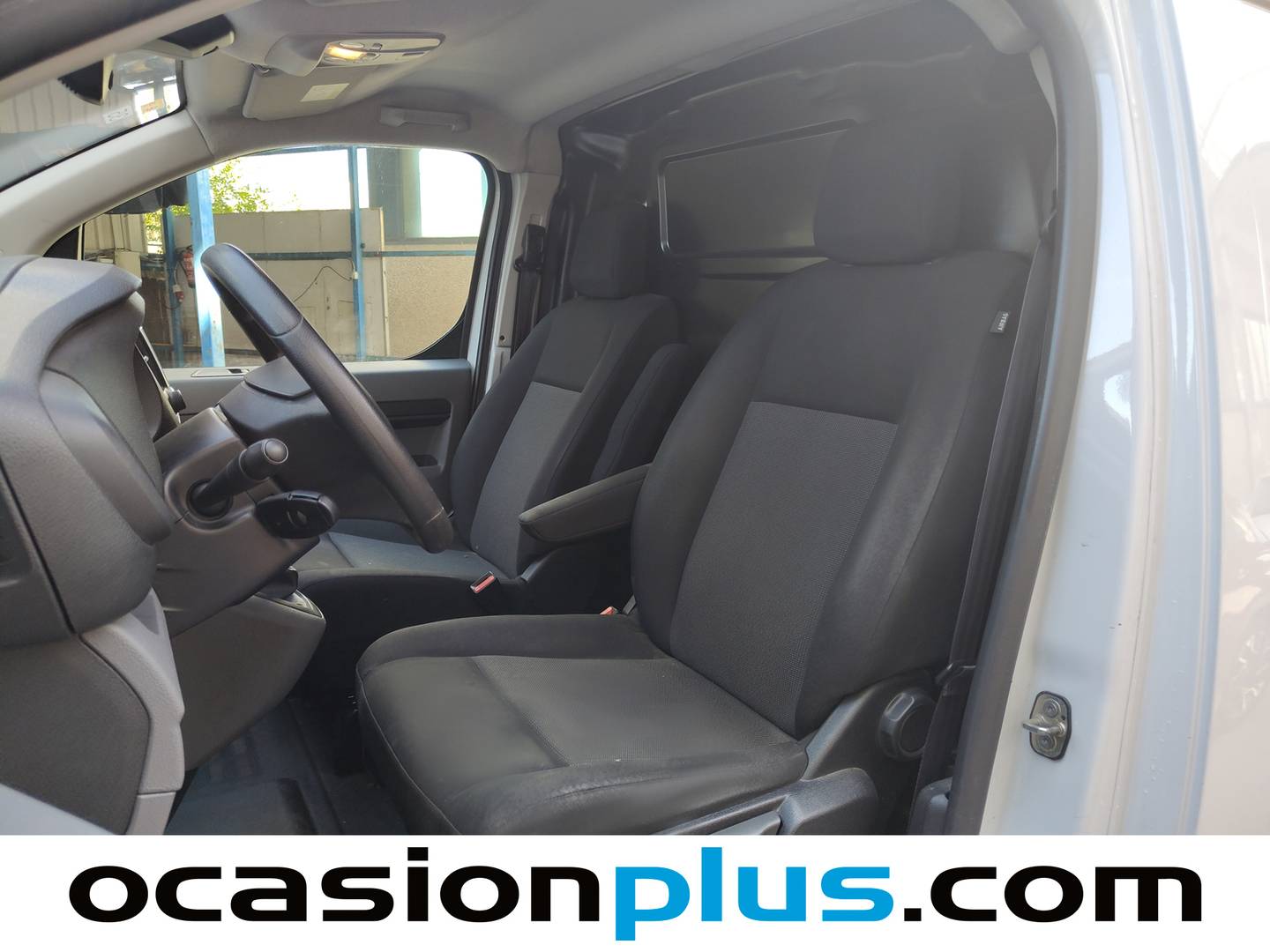 Foto asientos delanteros Opel Vivaro Opel Vivaro 1.5 Diésel L Incrementada Select (102 CV)