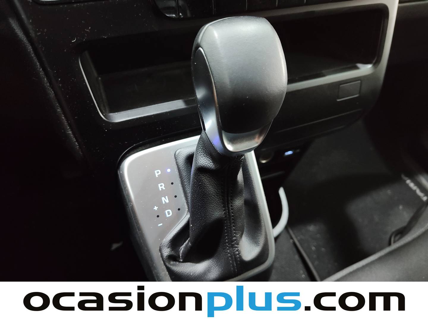 Foto Hyundai Staria Hyundai Staria 2.2 CRDI Maxx 9S  (177 CV) 9 Plazas