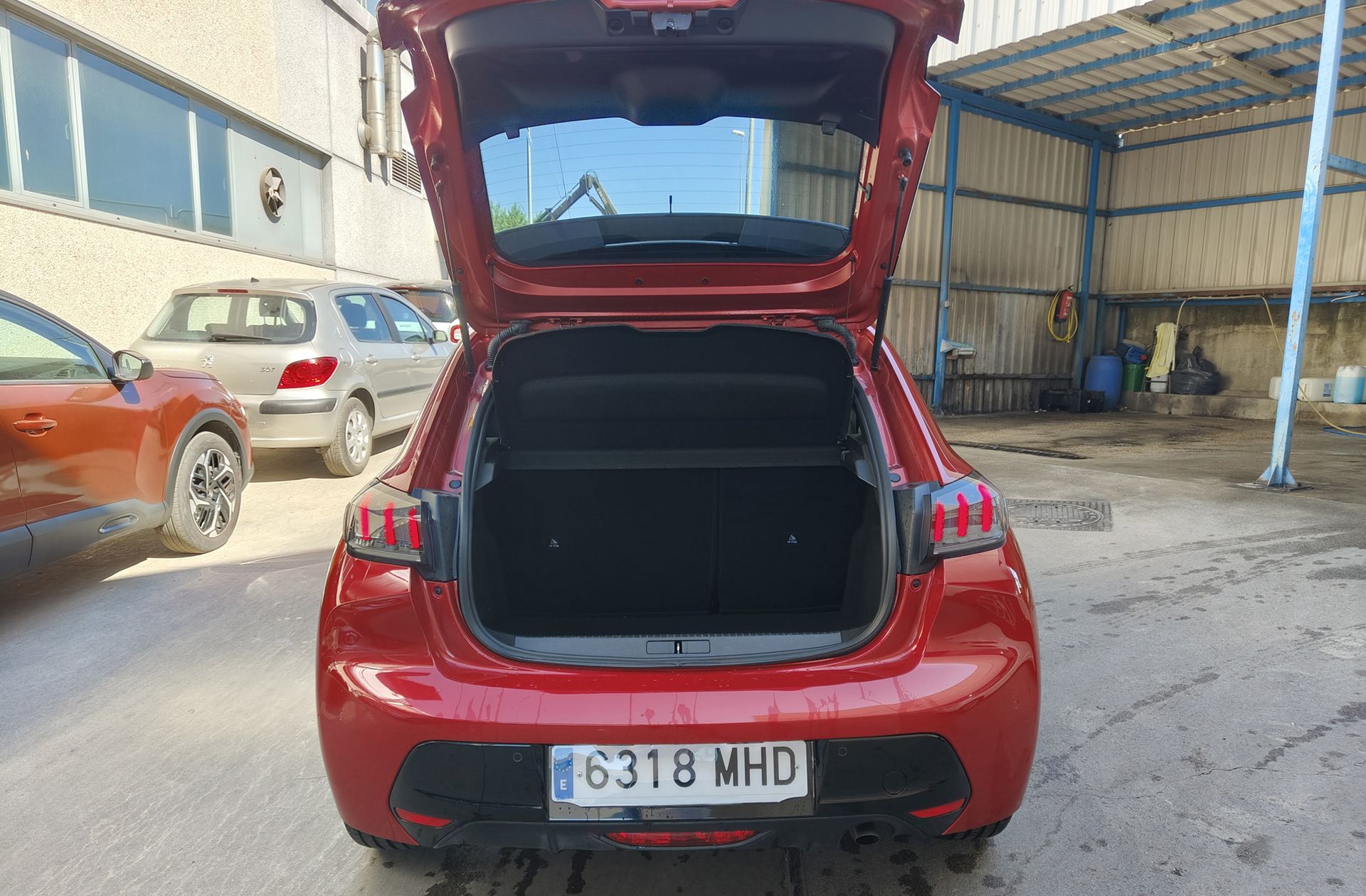Peugeot 208 PureTech 100 Allure - foto 16