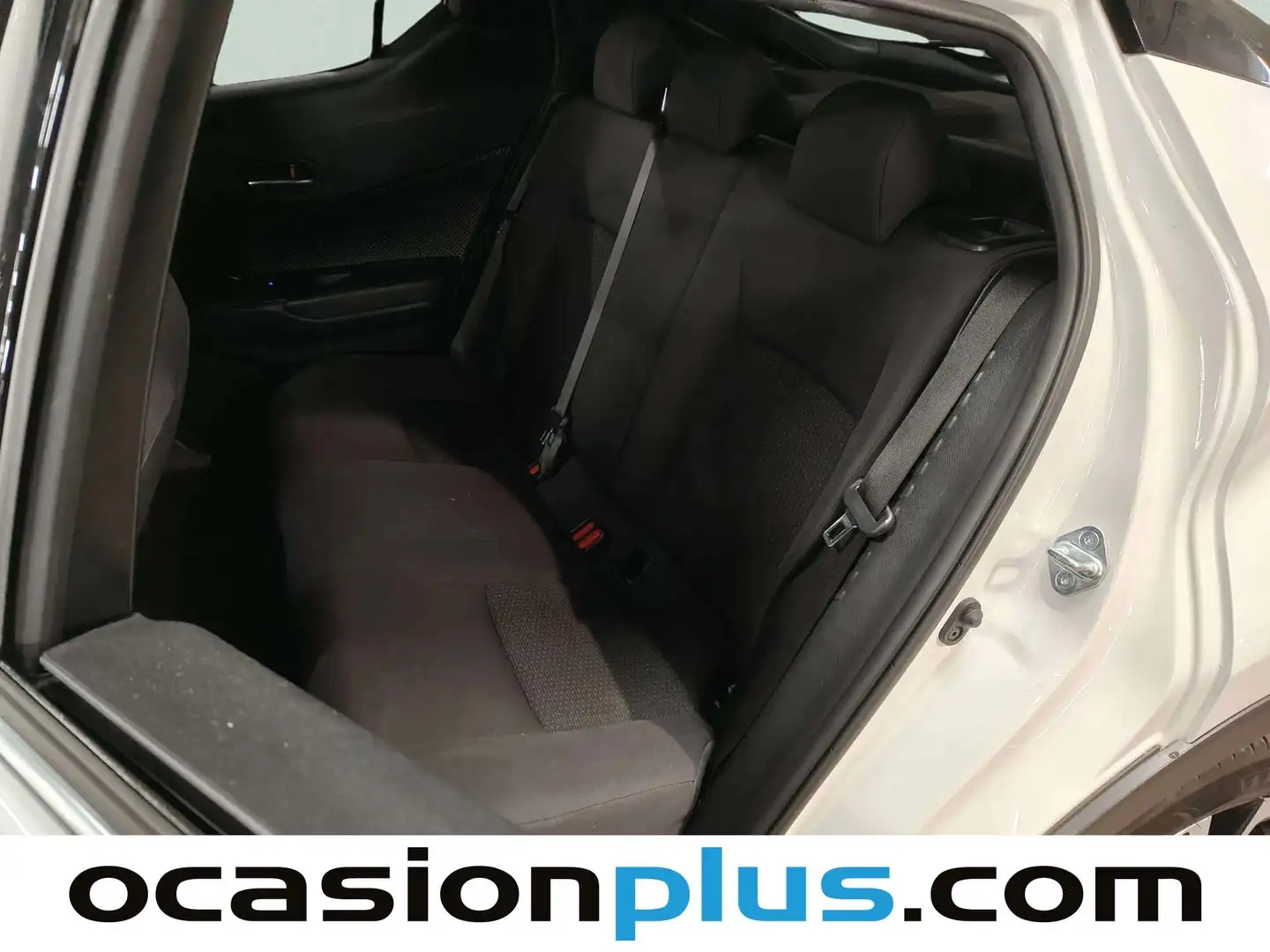 Foto Toyota C-HR Toyota C-HR 1.8 125H Advance (122 CV)