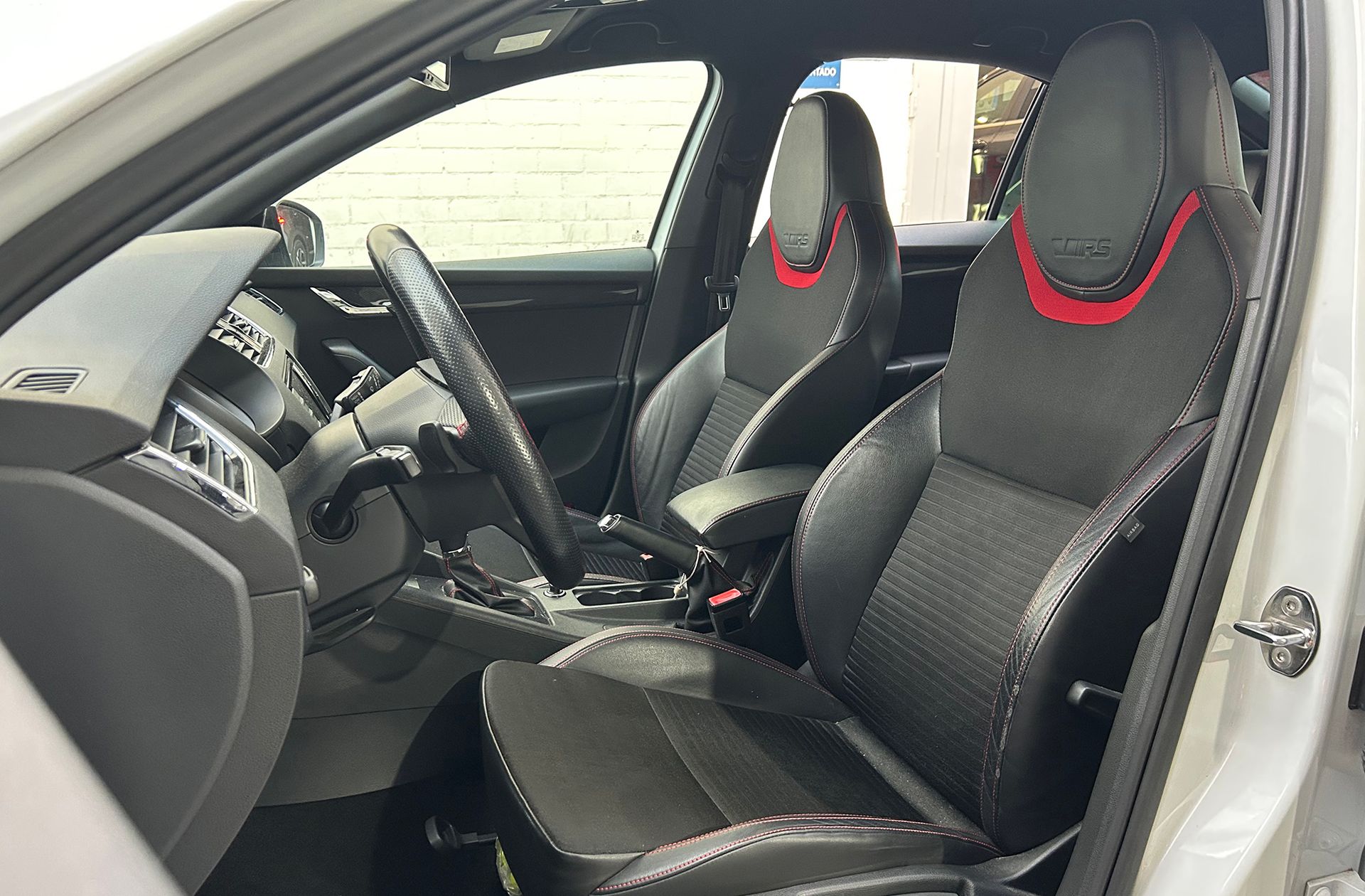 Škoda Octavia 2.0 TDI RS DSG - foto 10
