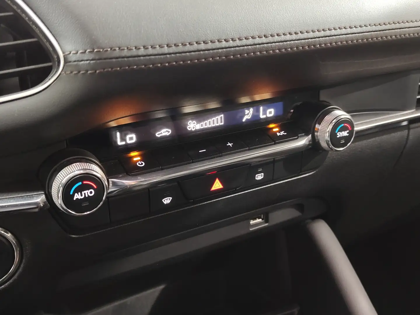 Foto Mazda Mazda3 Mazda Mazda 3 2.0 SKYACTIV-G Zenith (122 CV)