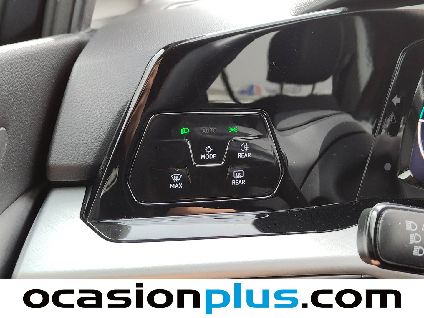 Acabados Volkswagen Golf Volkswagen Golf Life 2.0 TDI (115 CV) DSG