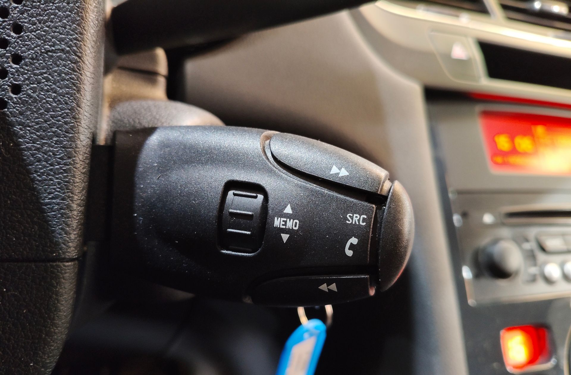 Peugeot 5008 1.6 BlueHDi Style FAP 7 plazas - foto 24