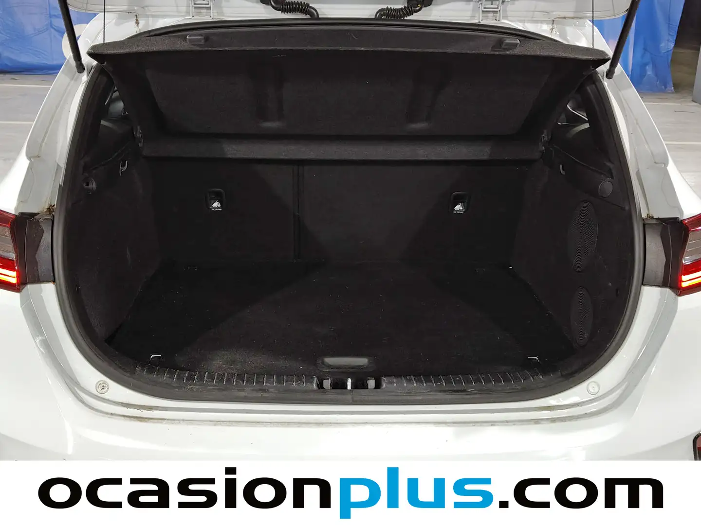 Foto KIA Ceed Kia Ceed 1.6 CRDi VGT x-Tech17 (136 CV)