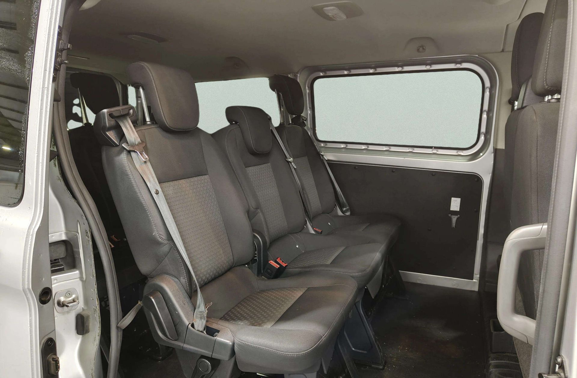 Ford Transit Custom Kombi 2.0 TDCi 320 L1 Trend 9 plazas - foto 15