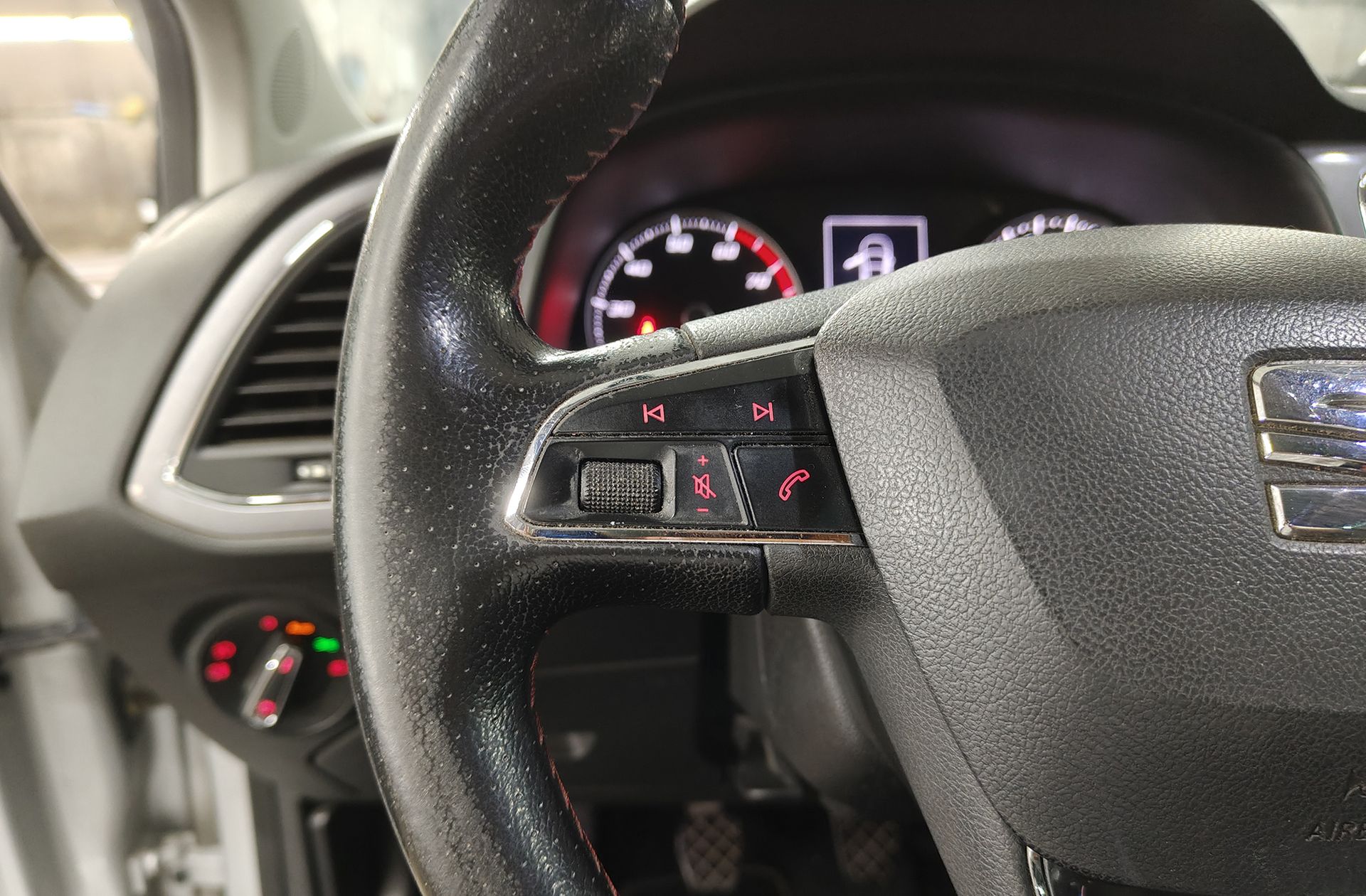 SEAT León 1.4 TSI FR - foto 26