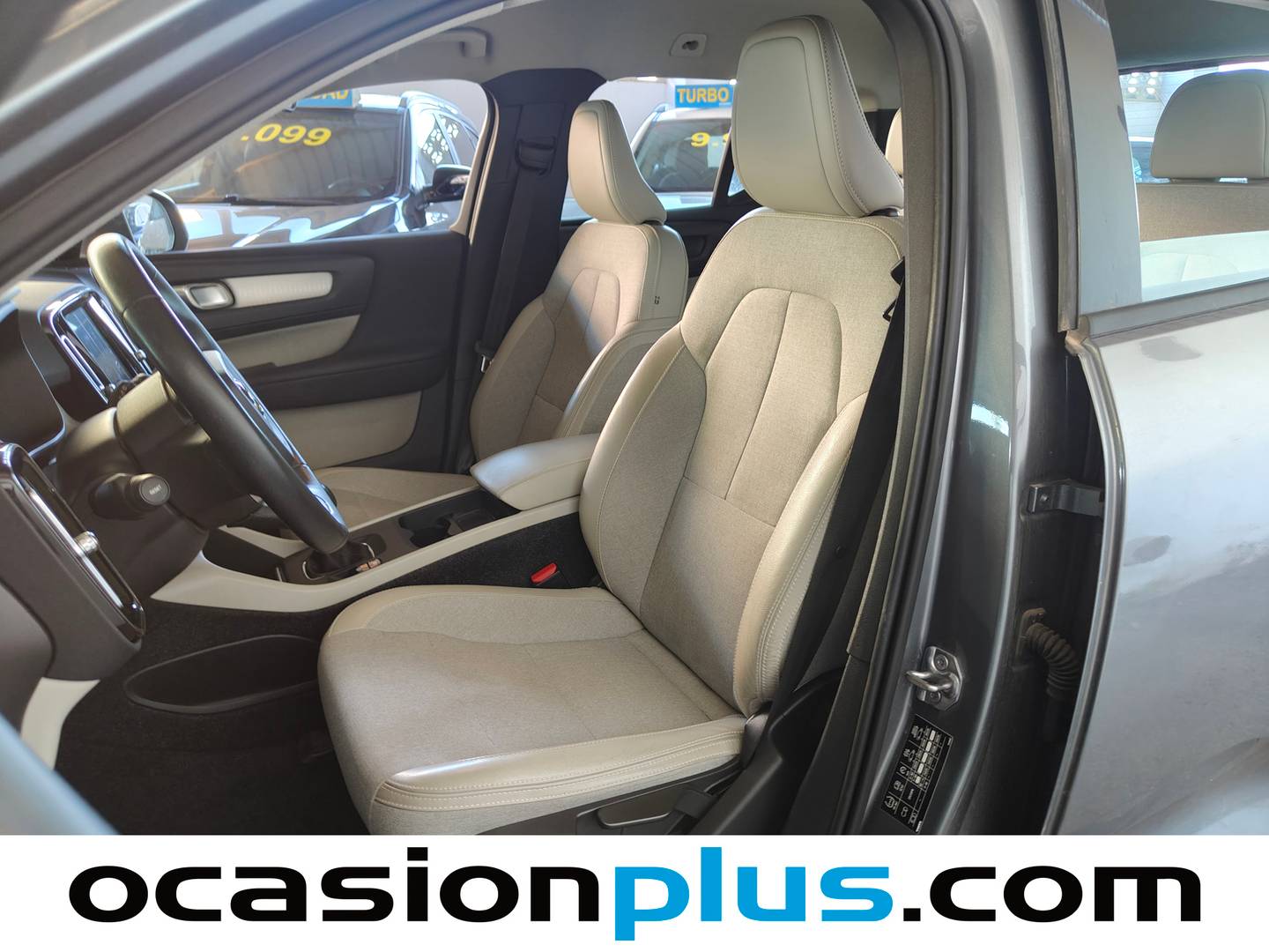 Foto asientos delanteros Volvo XC40 Volvo XC40 T3 Momentum (156 CV)
