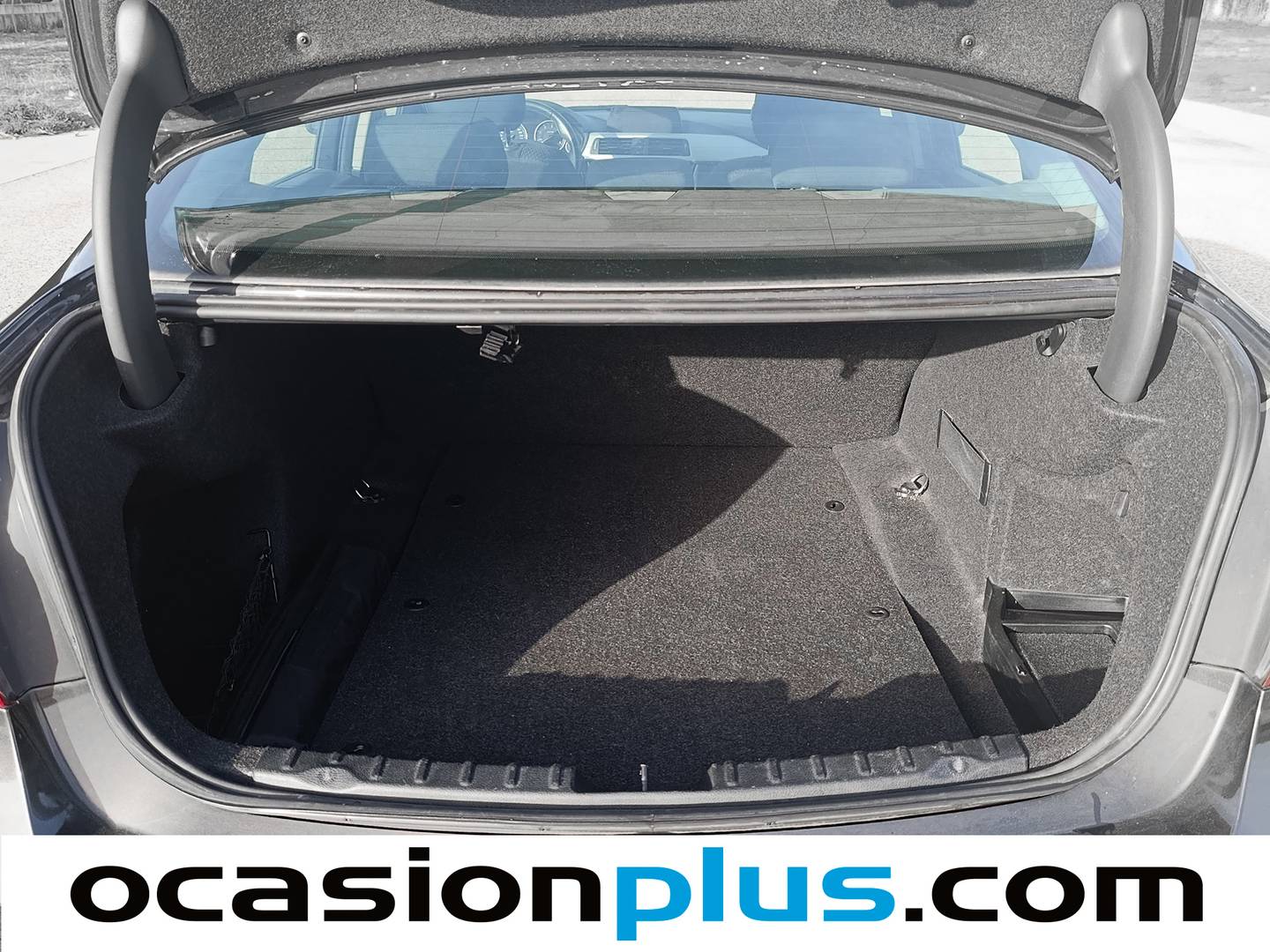 Fotos maletero BMW Serie 3 BMW Serie 3 318d  (150 CV)