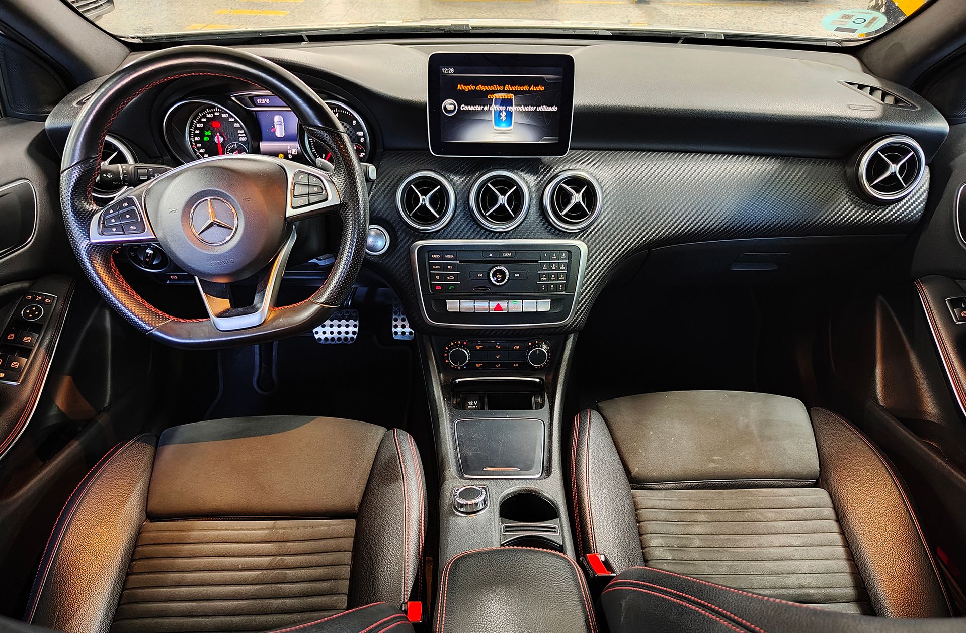 Mercedes-Benz Clase A 200 d Pack AMG - foto 5