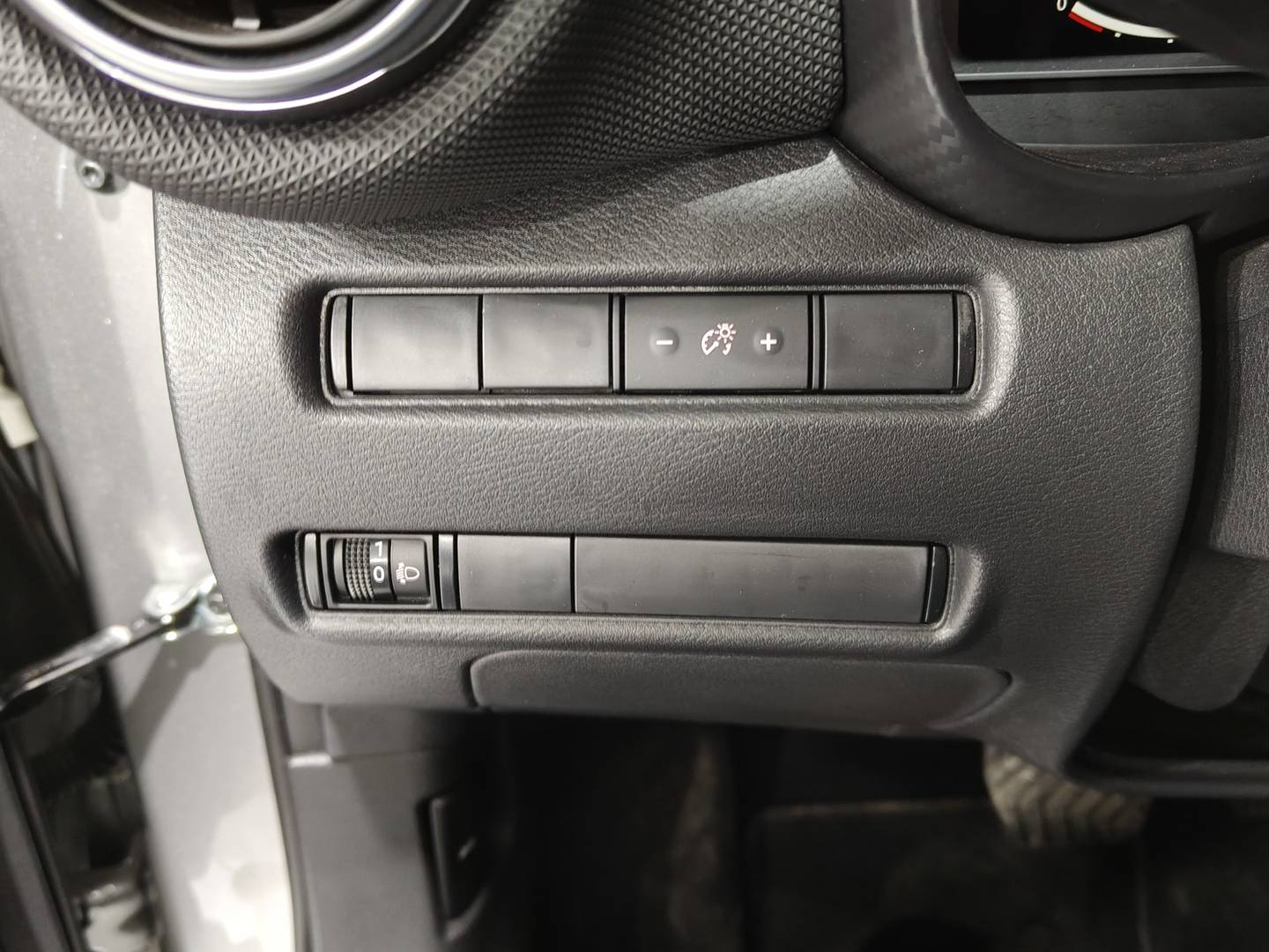 Foto Nissan JUKE Nissan Juke 1.6 Hybrid N-Connecta Auto (143 CV)