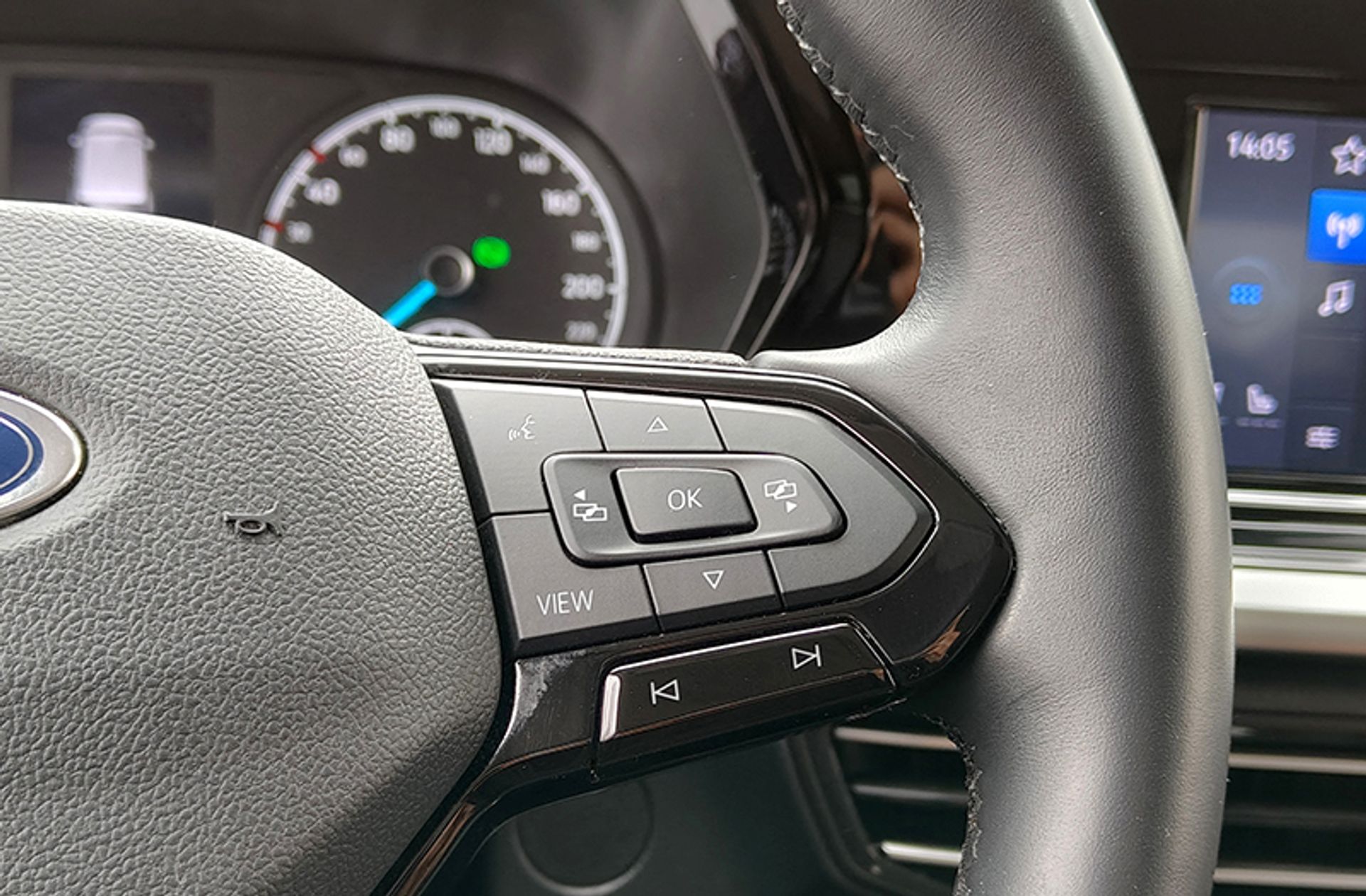 Ford Grand Tourneo Connect 2.0 EcoBlue Titanium - foto 27