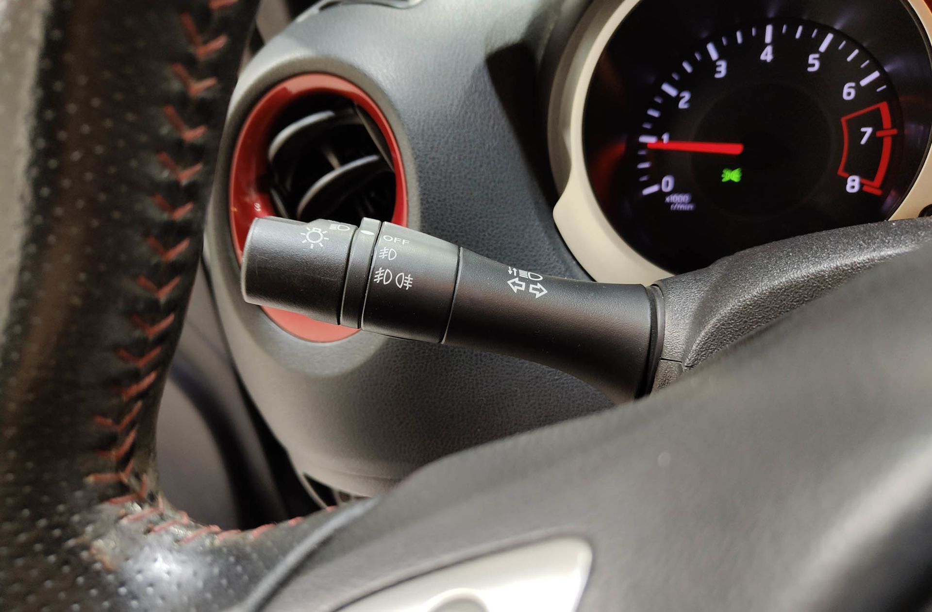Nissan Juke 1.2 DIG-T N-Connecta - foto 25