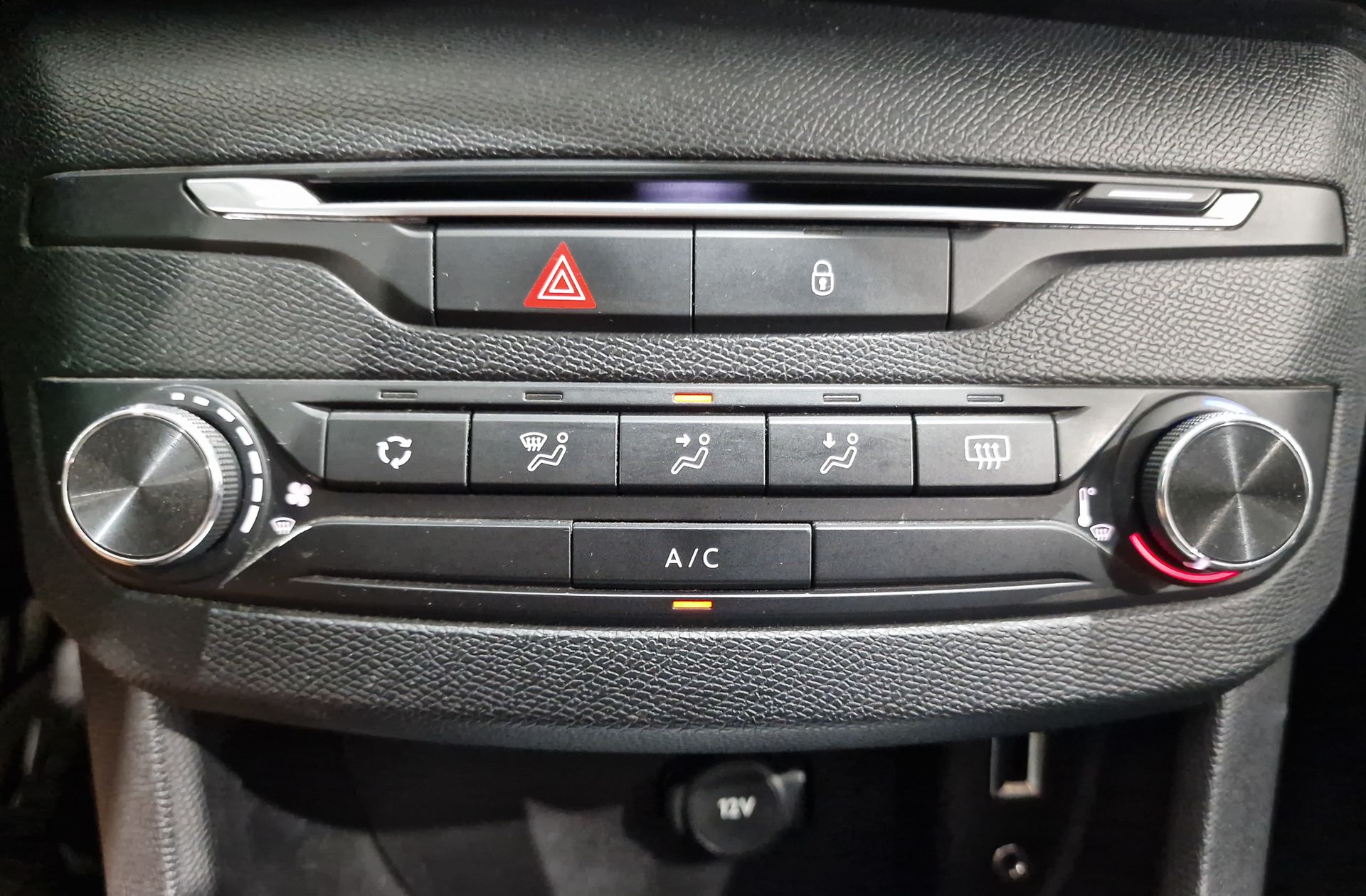 Peugeot 308 1.6 HDi FAP Access - foto 25