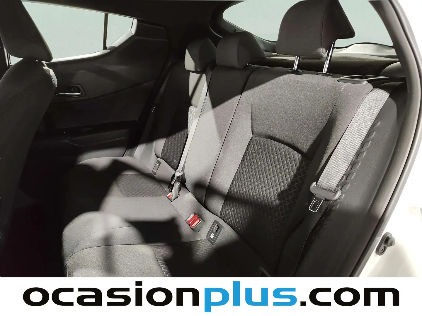 Foto Toyota C-HR Toyota C-HR 1.8 125H Active (122 CV)