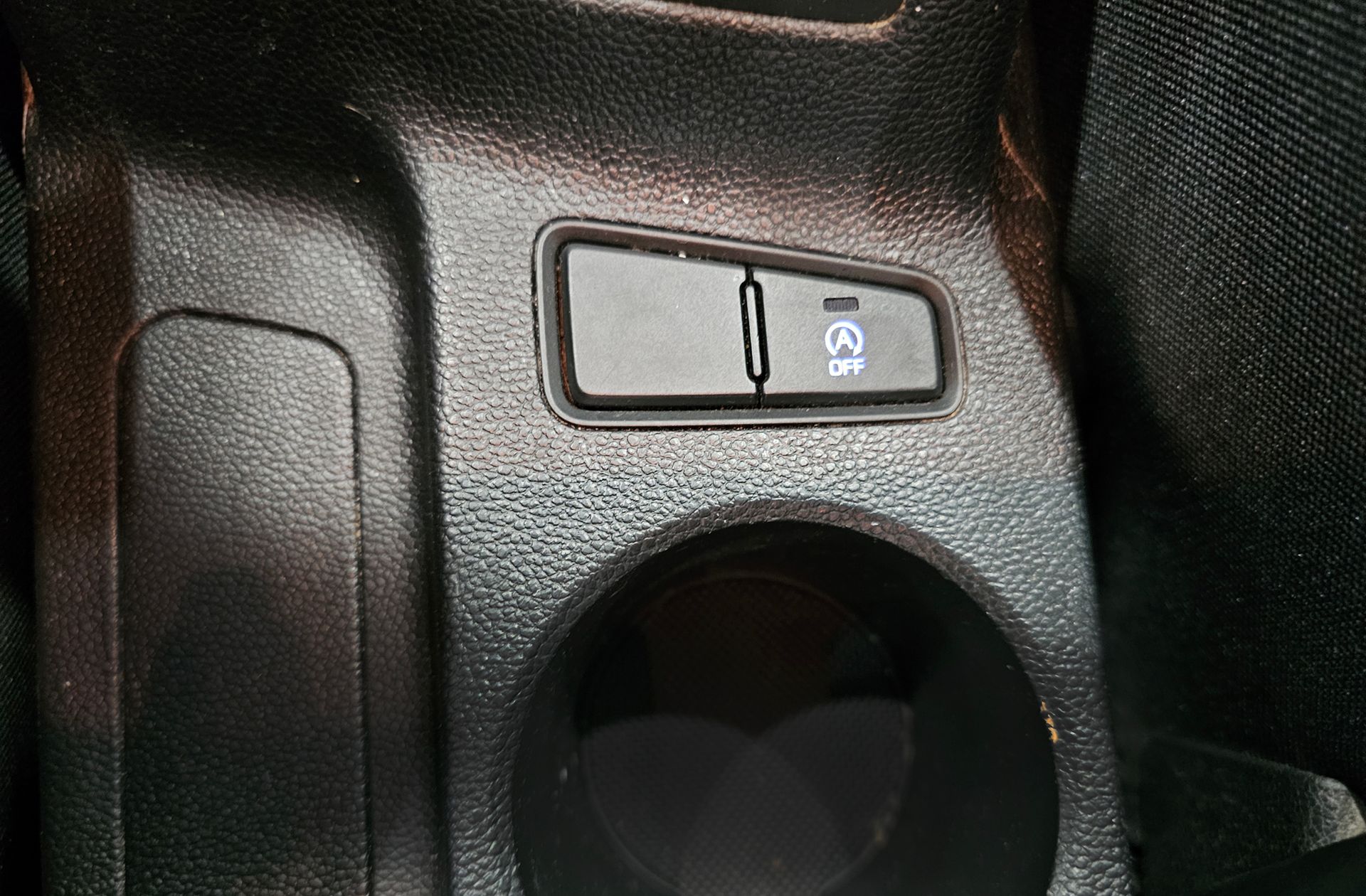 Hyundai i20 1.2 MPI Essence LE - foto 12