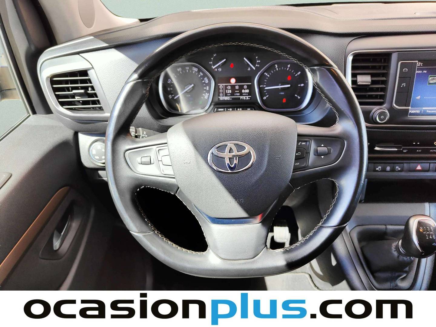Equipamiento del Toyota Proace Verso Toyota Proace Verso 2.0D Family Advance L1 (150 CV) 8 Plazas