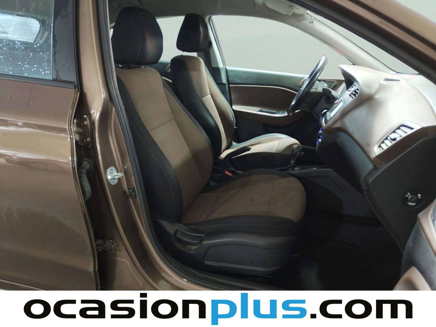 Foto Hyundai i20 Hyundai i20 1.4 MPI Klass Auto (100 CV)