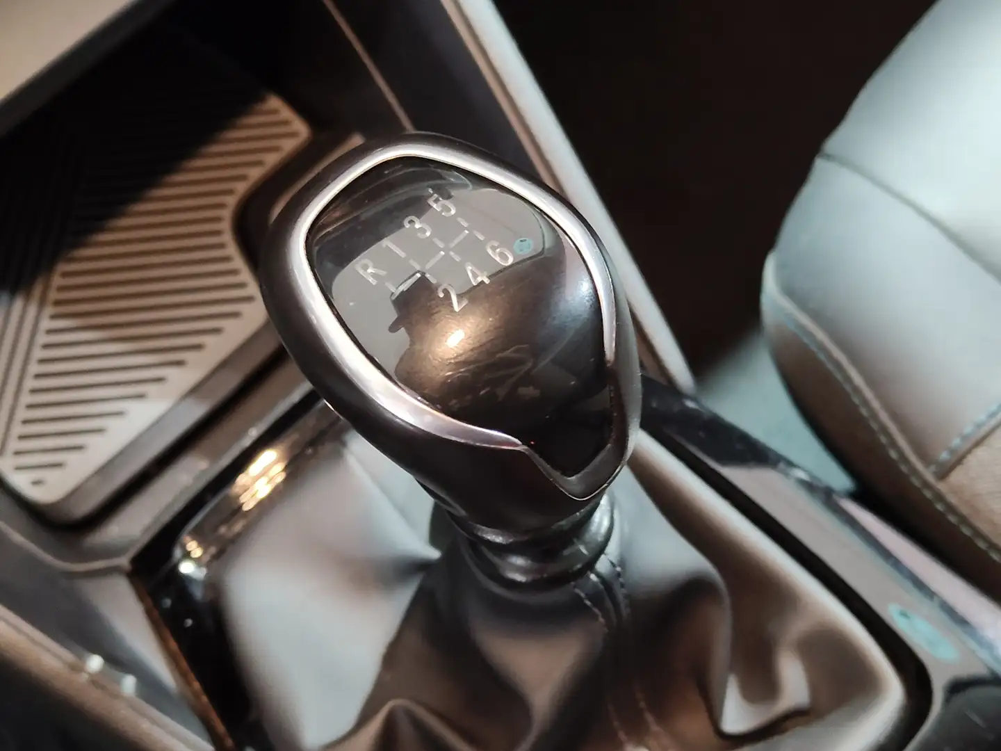 Foto Citroën C4 Citroen C4 PureTech 130 S&S 6v Feel Pack (130 CV)