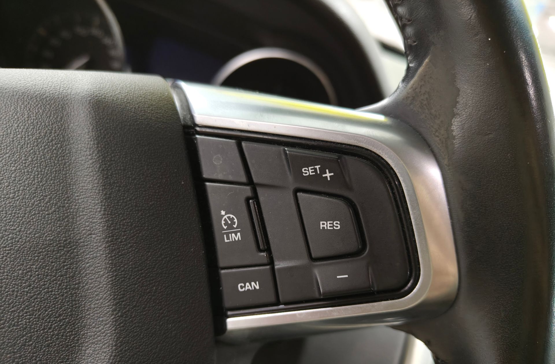 Land Rover Discovery Sport 2.0L TD4 SE 4x4 - foto 29