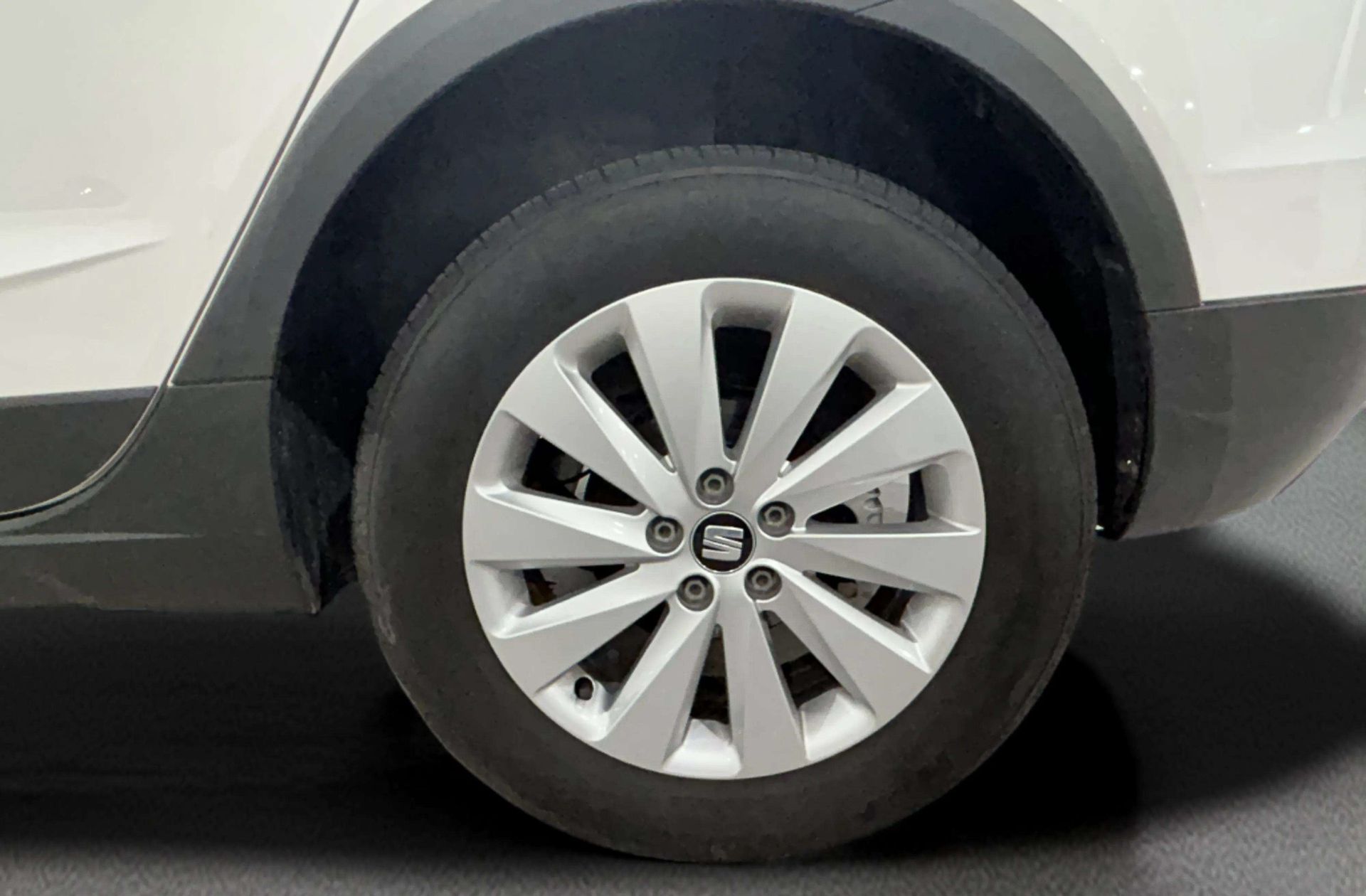 SEAT Arona 1.0 TSI Ecomotive Style - foto 32