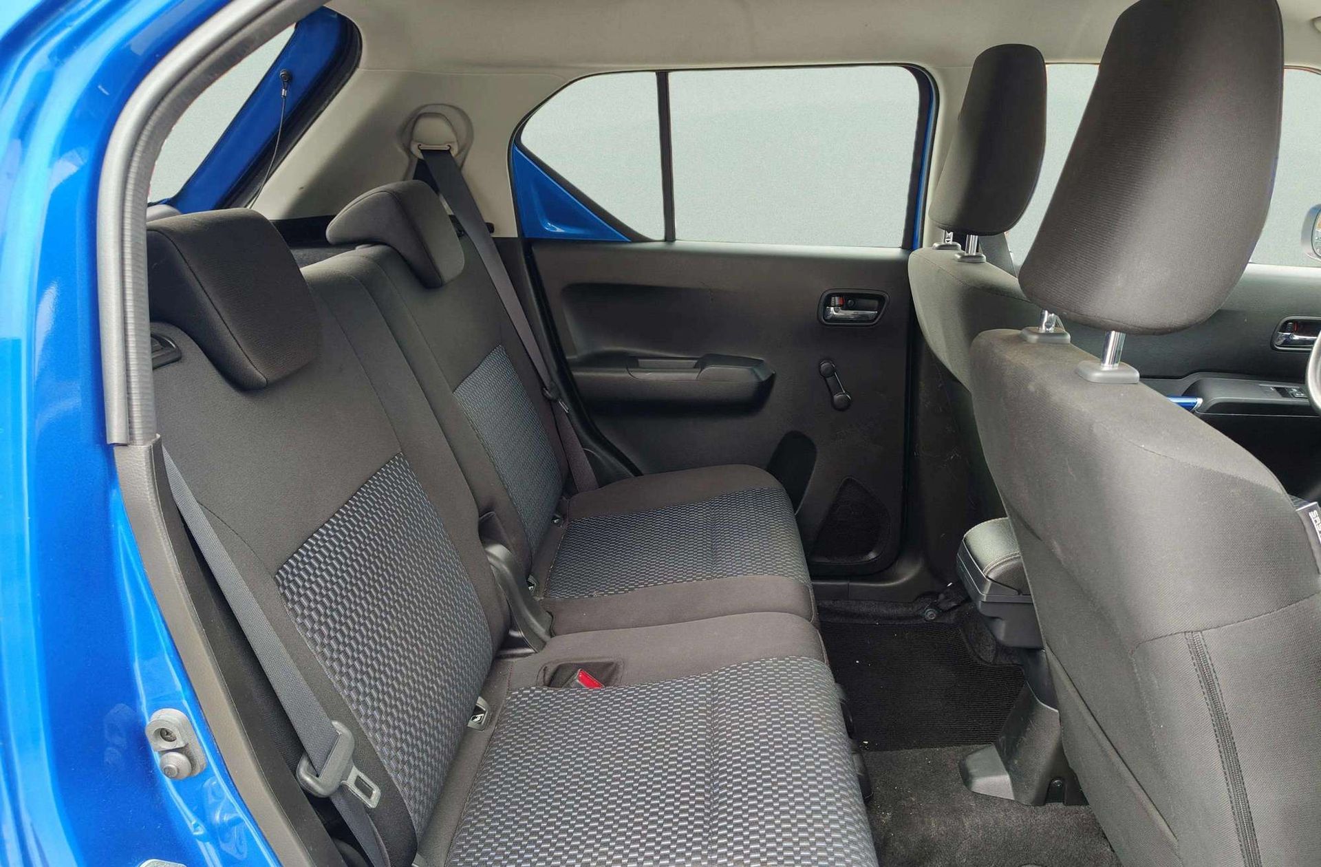 Suzuki Ignis 1.2 Mild Hybrid GLE - foto 17
