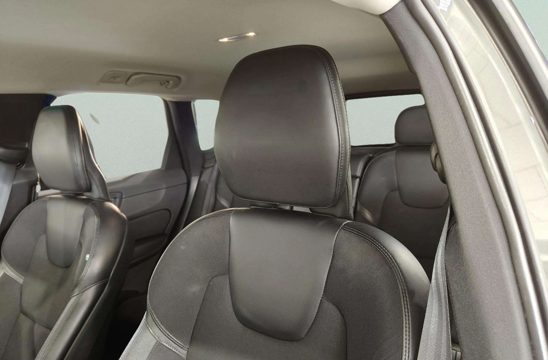 Volvo XC60 D4 Business Plus - foto 7