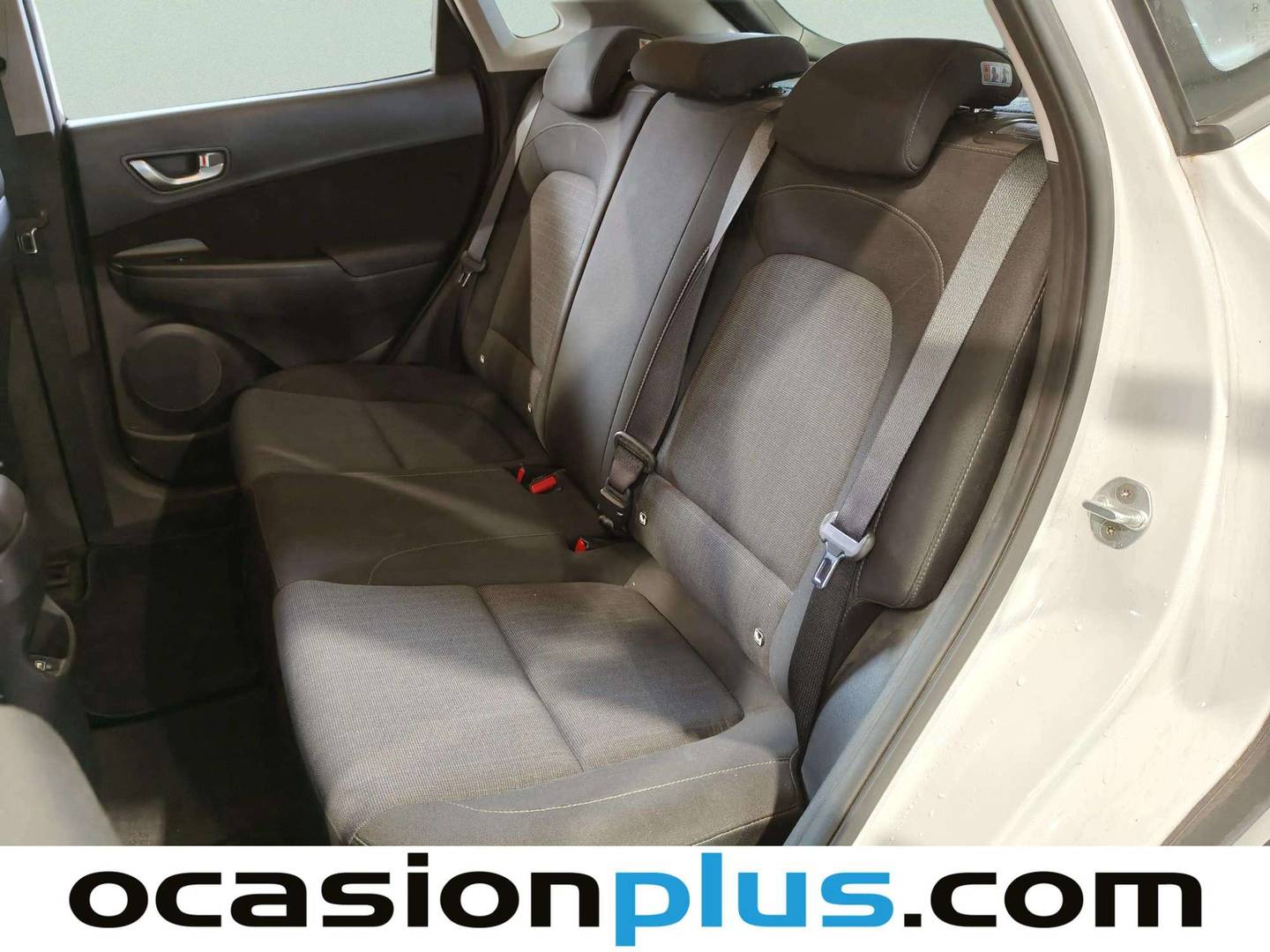 Foto Hyundai Kona Hyundai Kona 1.6 GDI HEV Maxx DCT (141 CV)