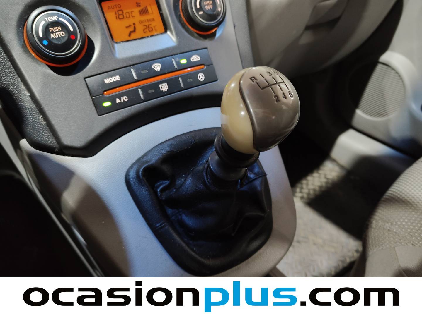 KIA Carens KIA Carens 2.0 CRDI VGT Emotion (140 CV) de segunda mano