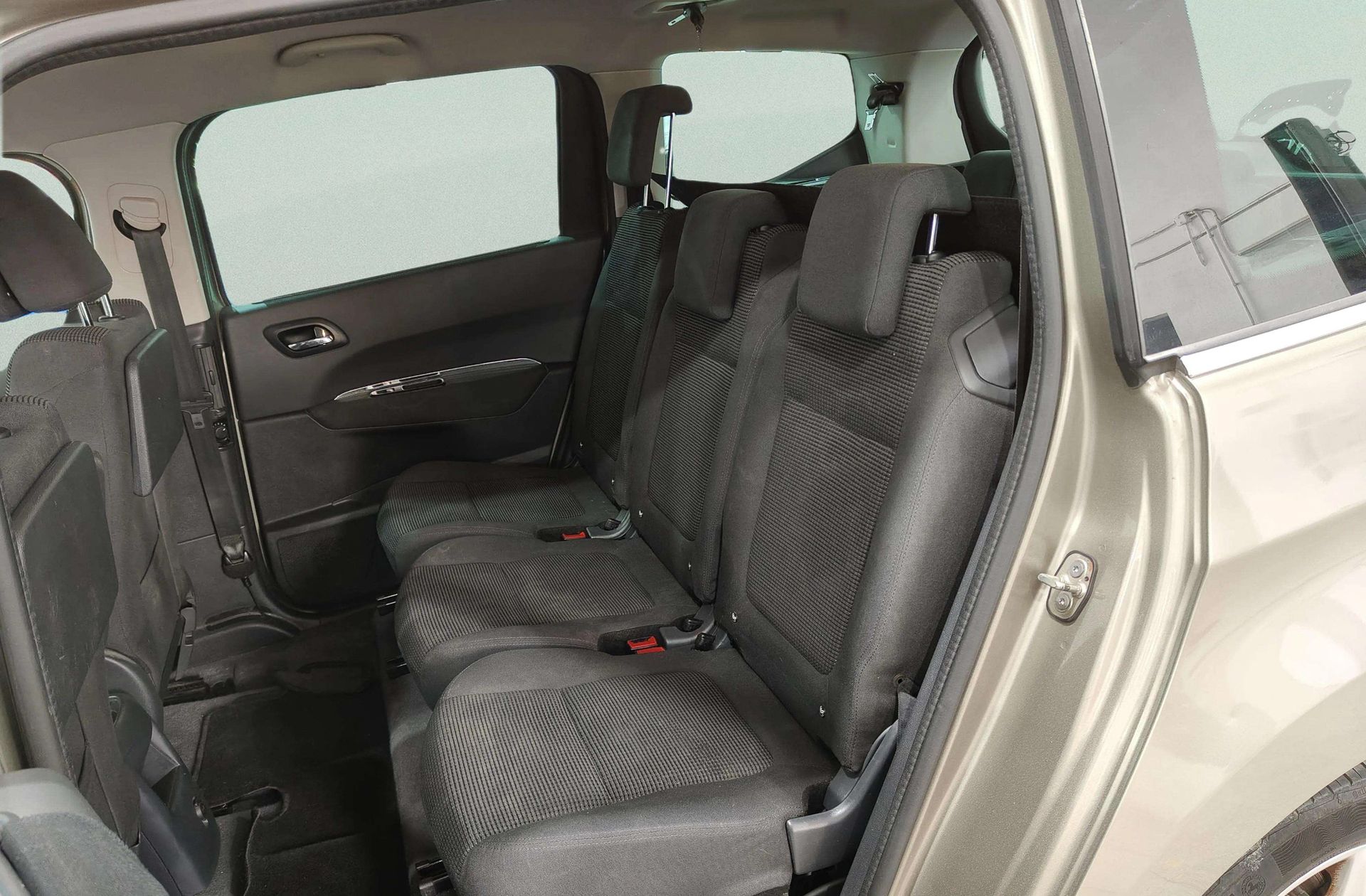 Peugeot 5008 1.6 BlueHDi Style FAP 7 plazas - foto 11